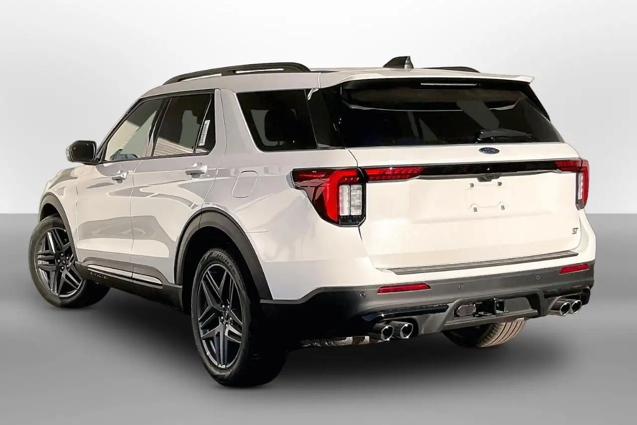 Ford Explorer снимка Ford Explorer