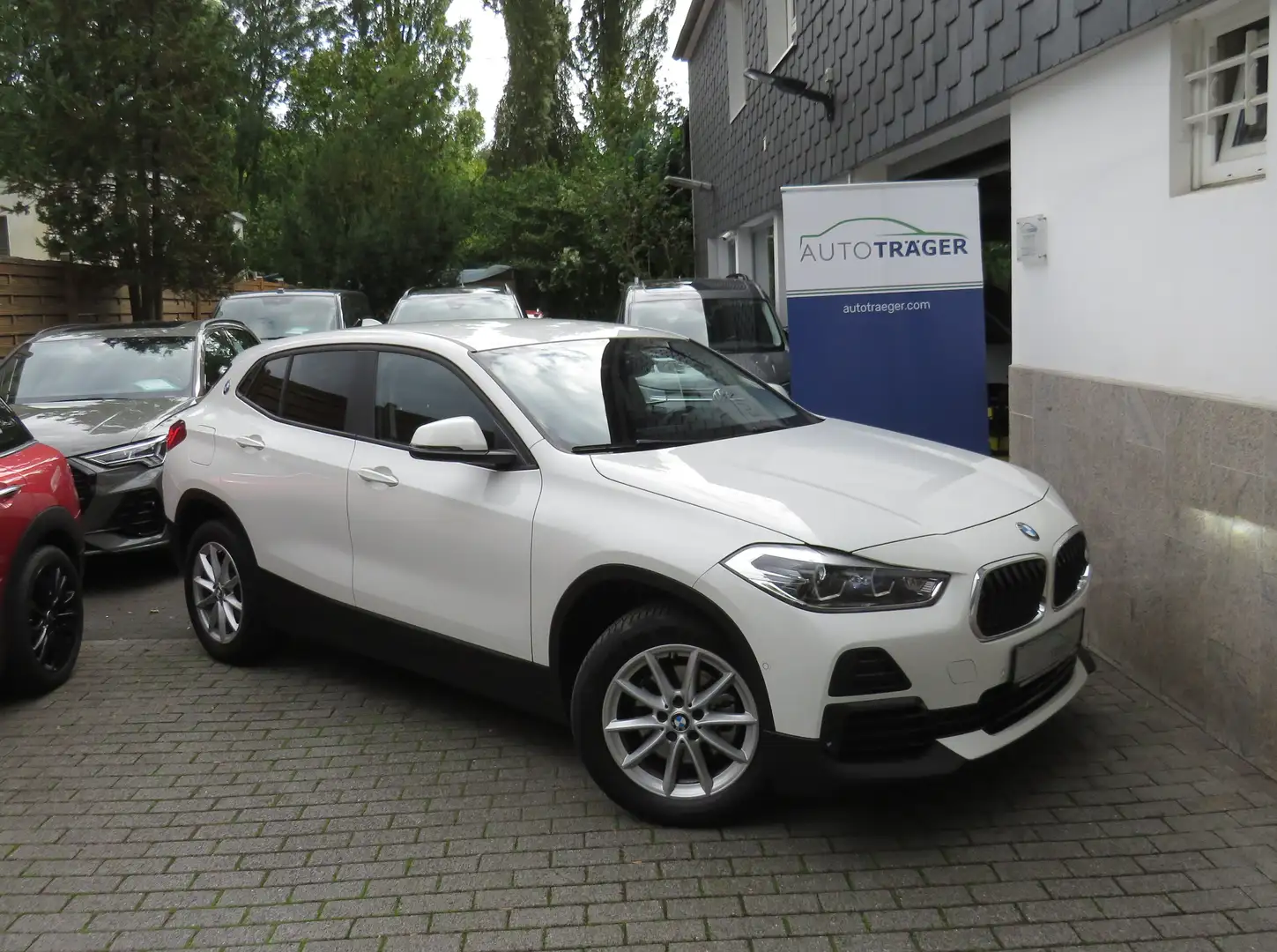 BMW X2 sDrive 18 d Advantage / Navi, LED, Top Zustand Weiß - 1