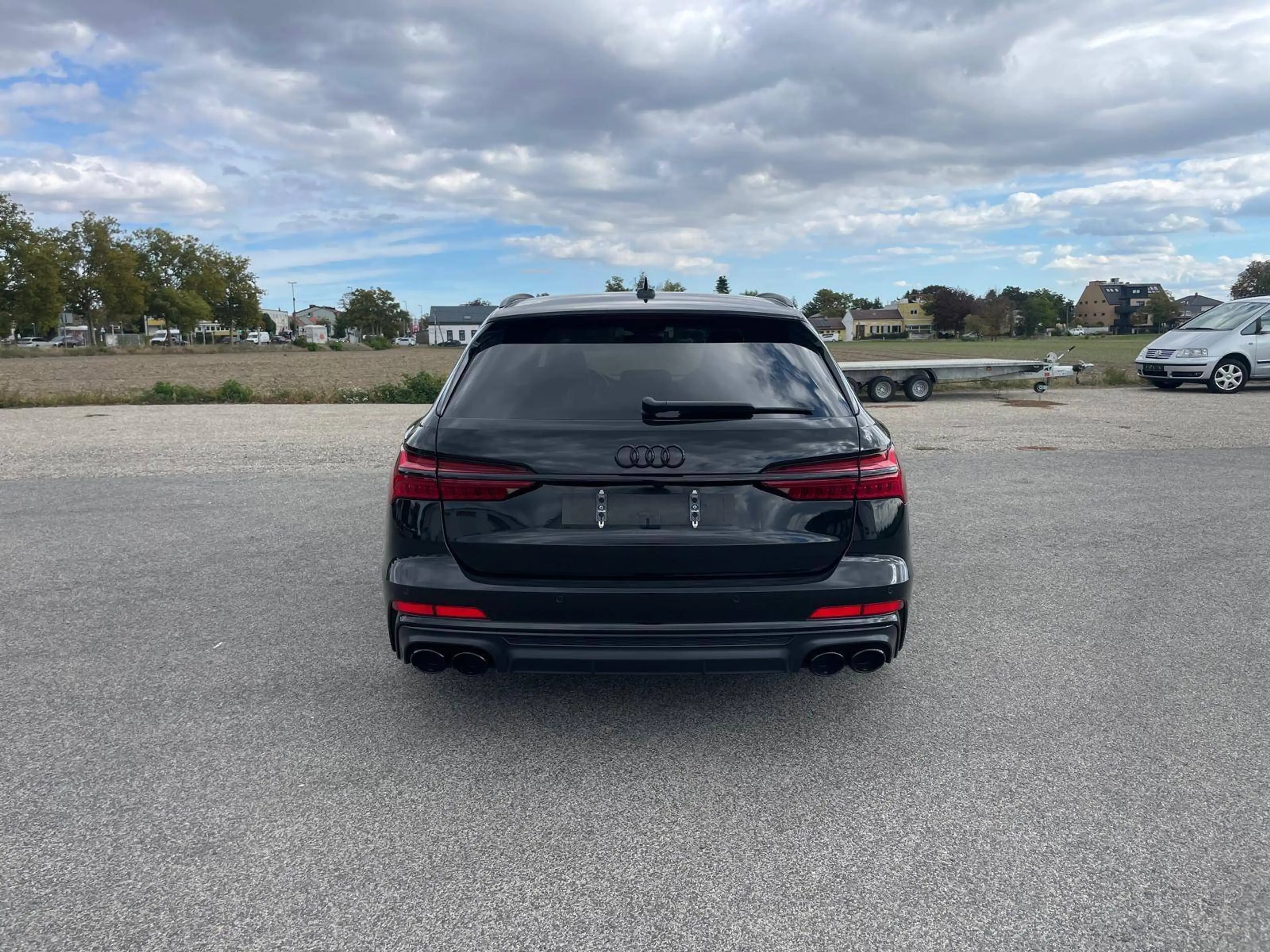 Audi S6 — photo 7