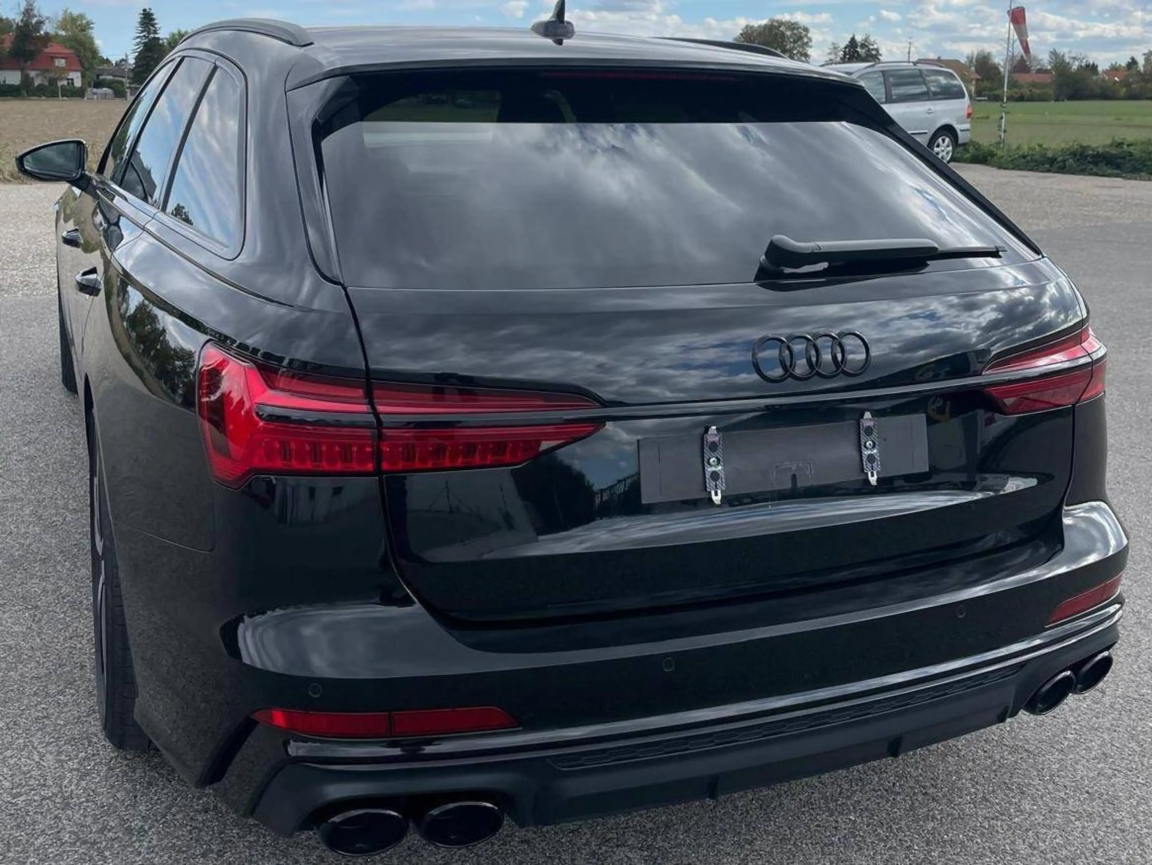 Audi S6 — photo 5