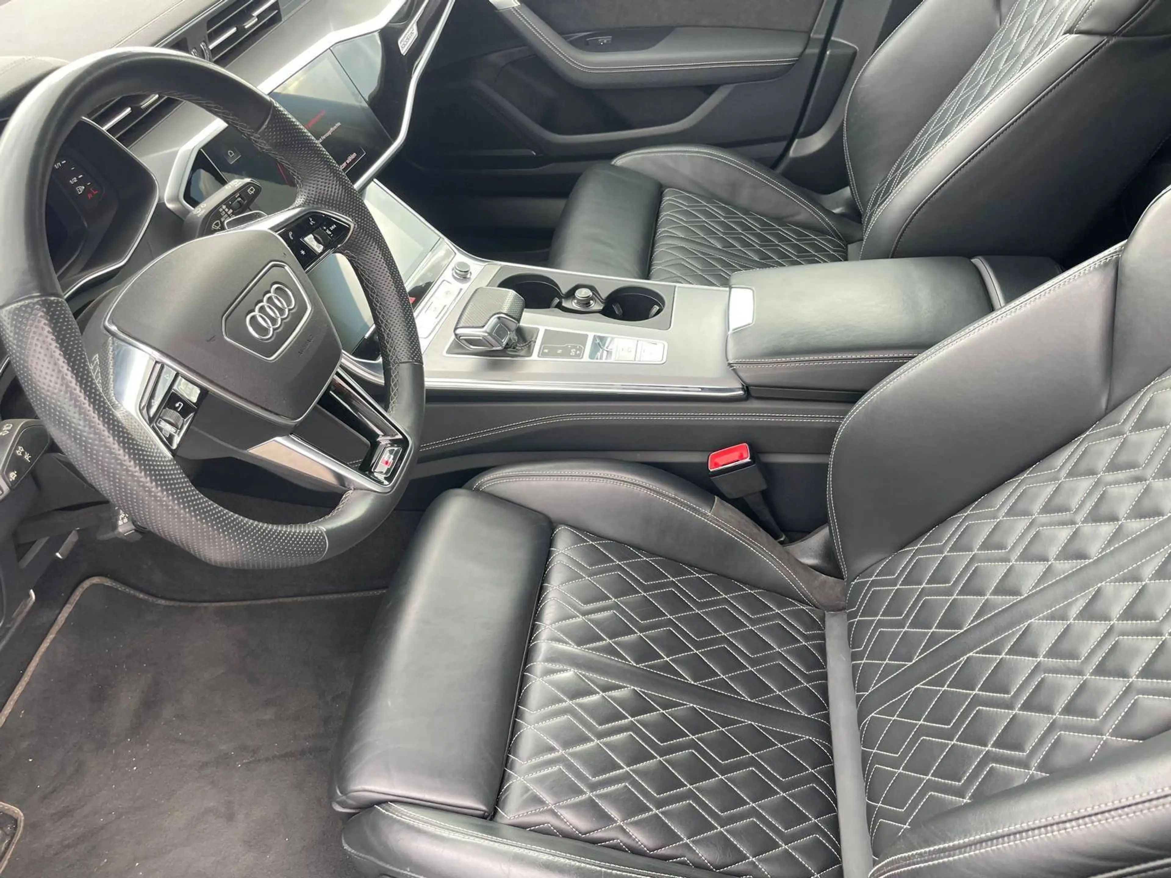 Audi S6 — photo 2