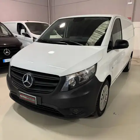 Mercedes-Benz Vito 119 Furgone Long PRO - Rivestimenti e Telecamera