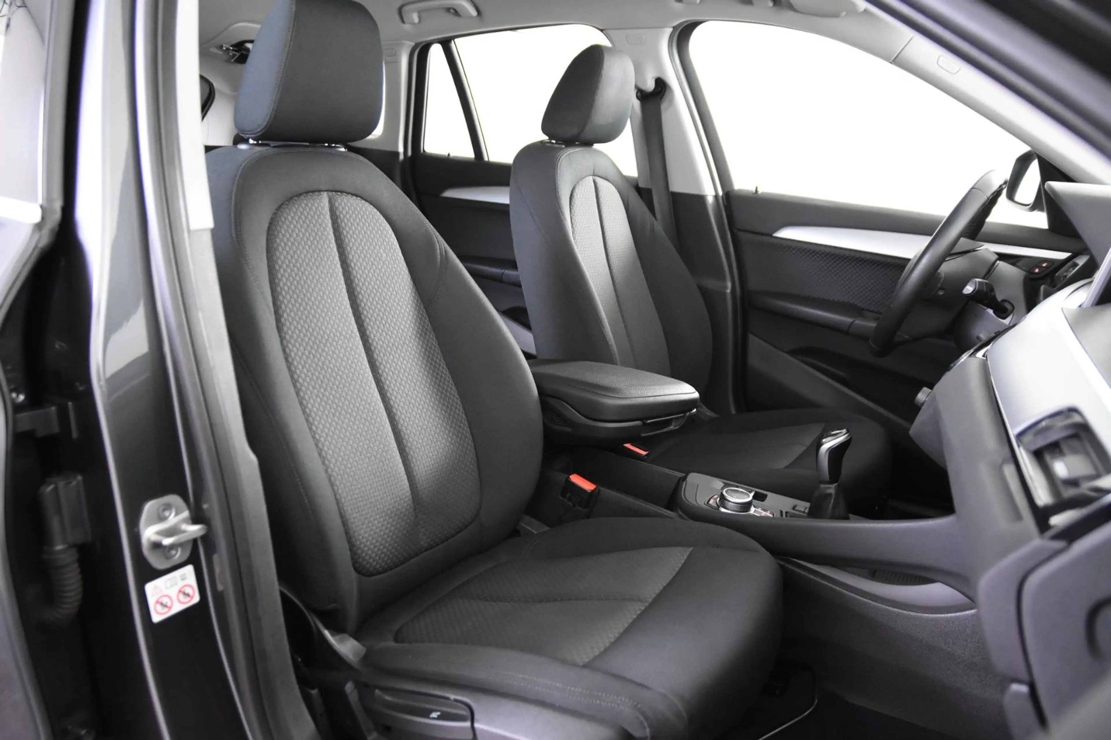 BMW X1 sDrive18i *1.Hand*Navi*Kamera*AHK*DAB* — photo 3