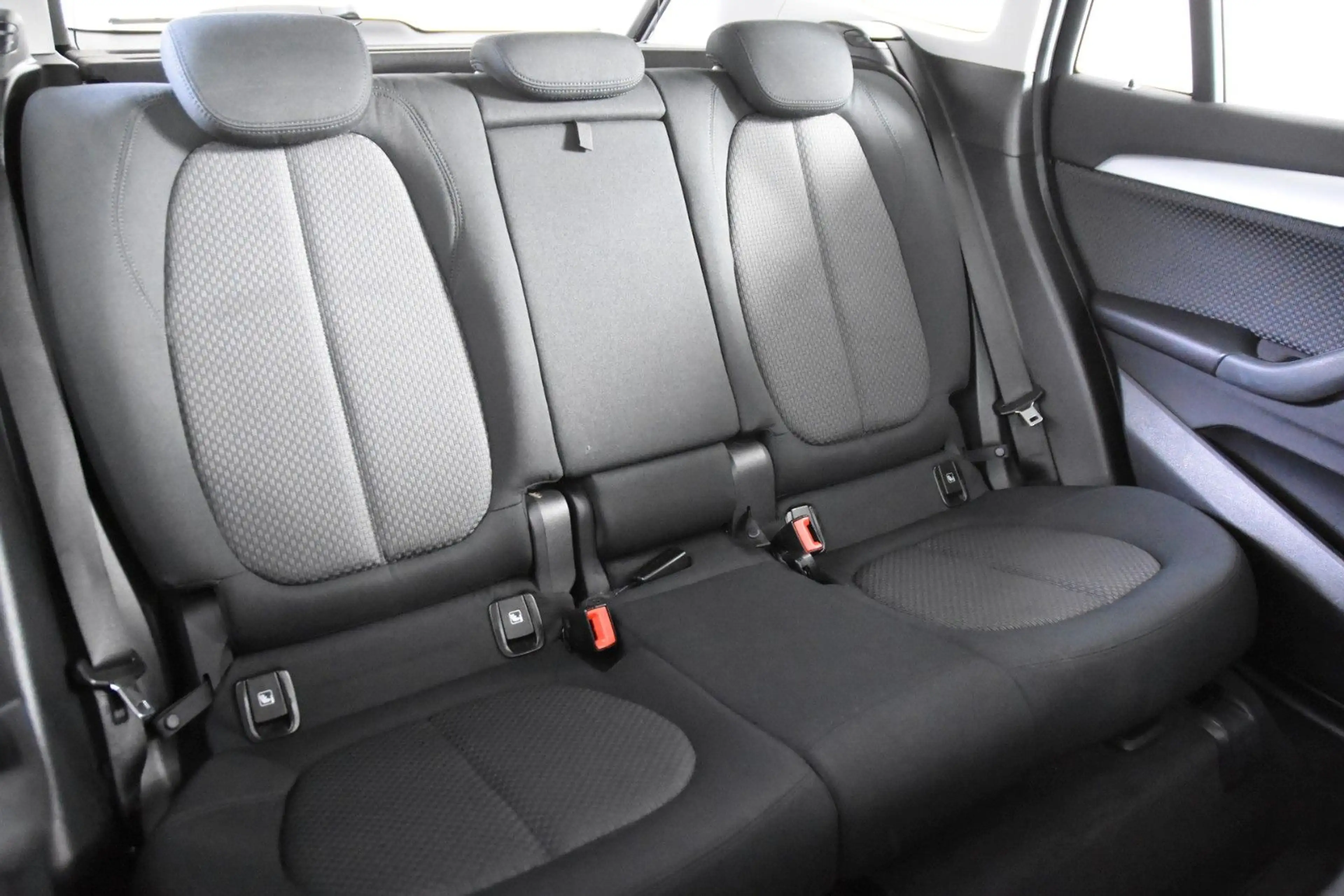 BMW X1 sDrive18i *1.Hand*Navi*Kamera*AHK*DAB* — photo 10