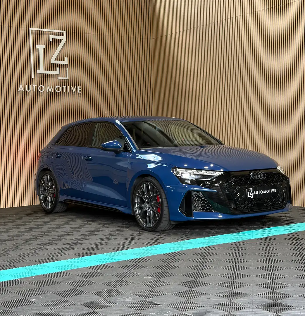 Audi RS3 2.5TFSI Facelift *SCHALENSITZE, SONOS,MATRIX Blau - 1