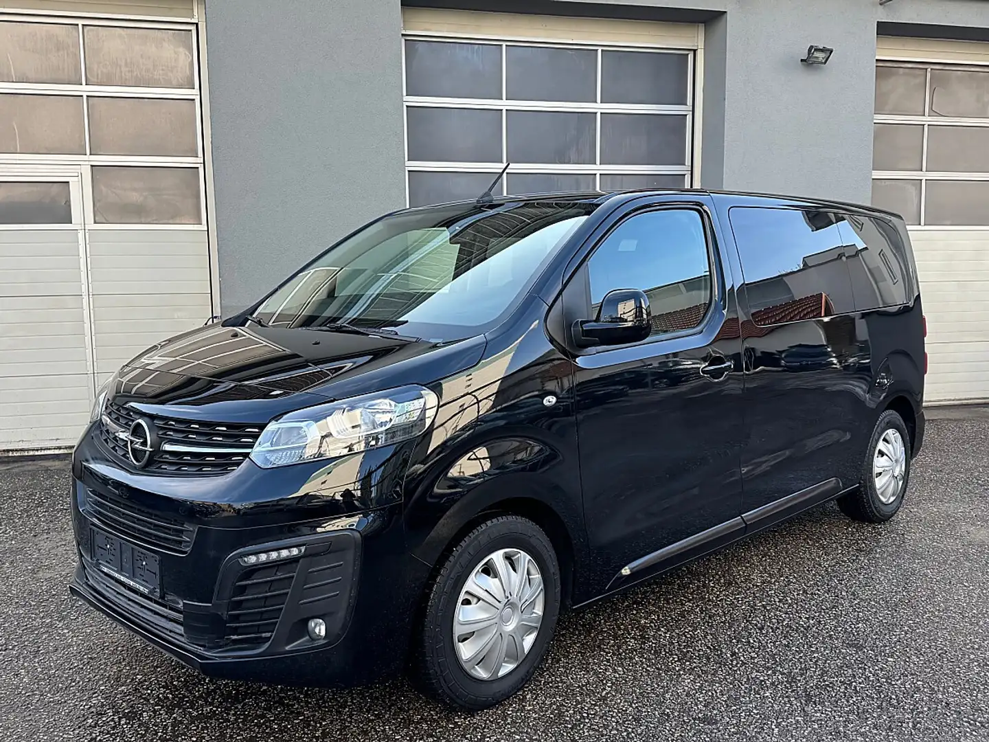 Opel Vivaro Kombi 1,5 CDTI M *8-SITZER* Noir - 1