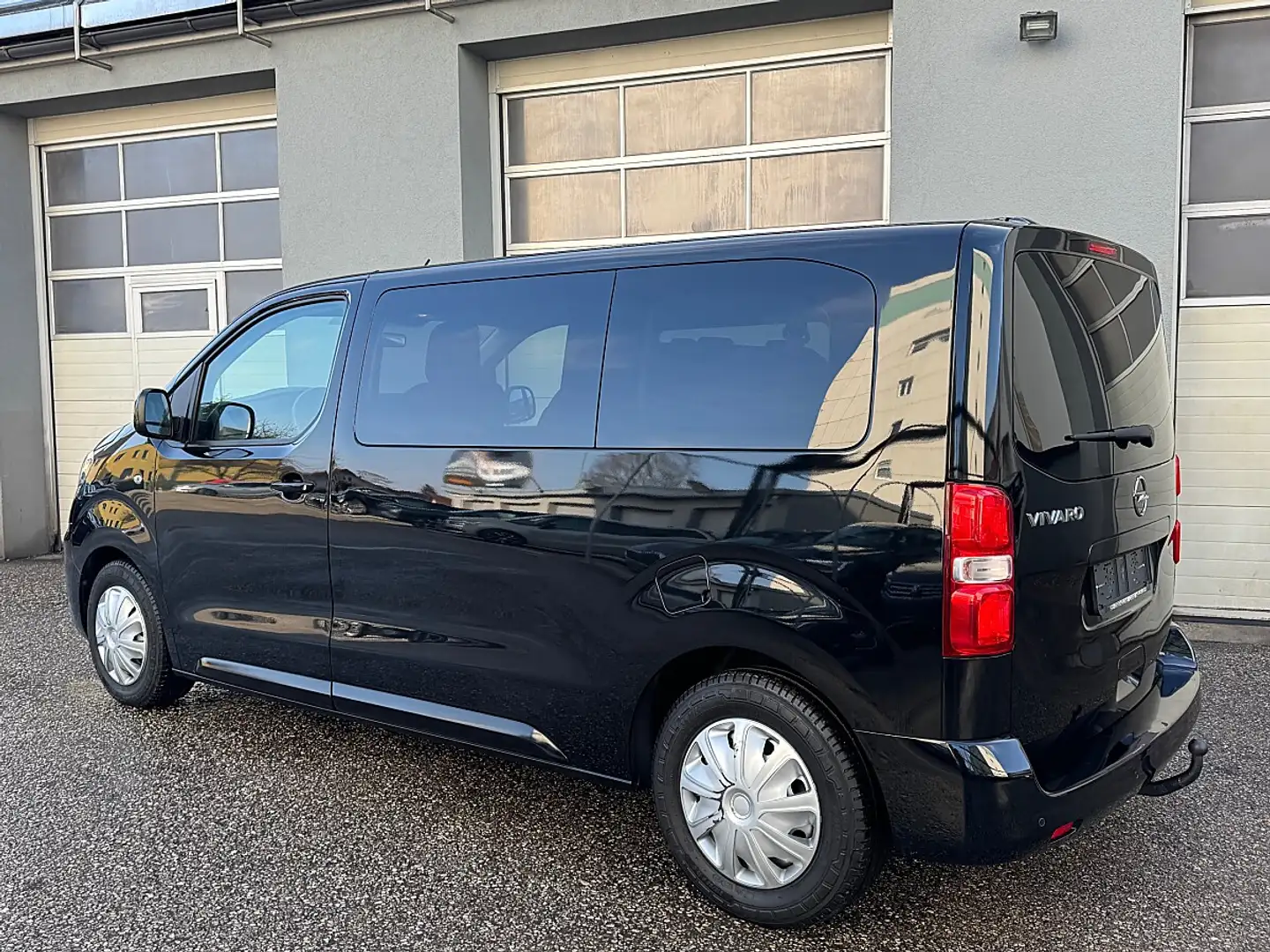 Opel Vivaro Kombi 1,5 CDTI M *8-SITZER* Noir - 2