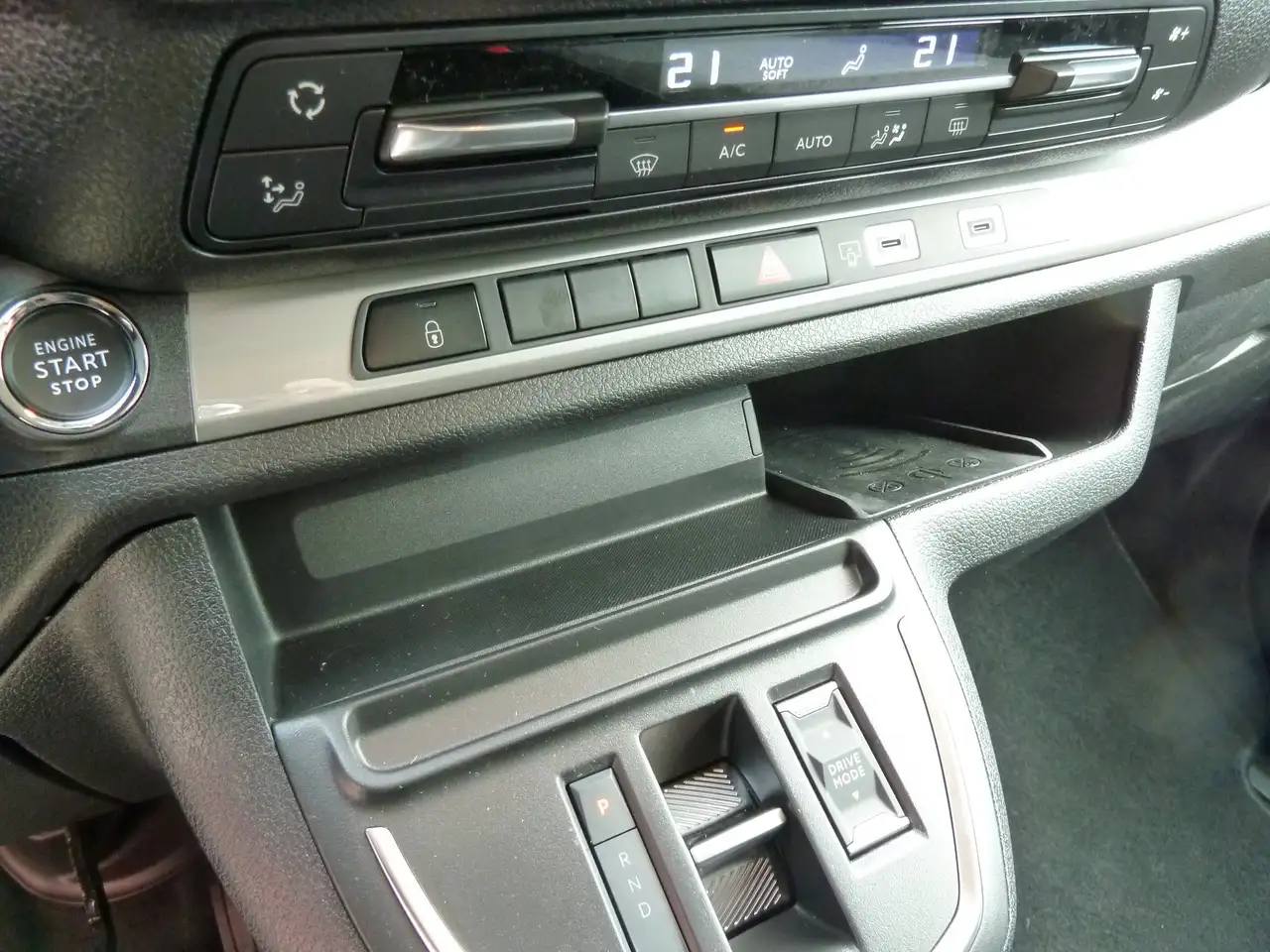 Citroen Spacetourer M Diesel 180 Autm. Plus AHK Klima hinten Navi 11