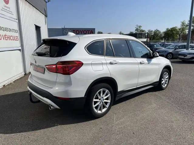 BMW X1 view 3