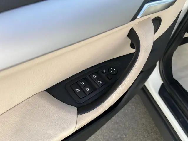 BMW X1 view 6