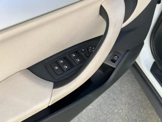 BMW X1 view 8