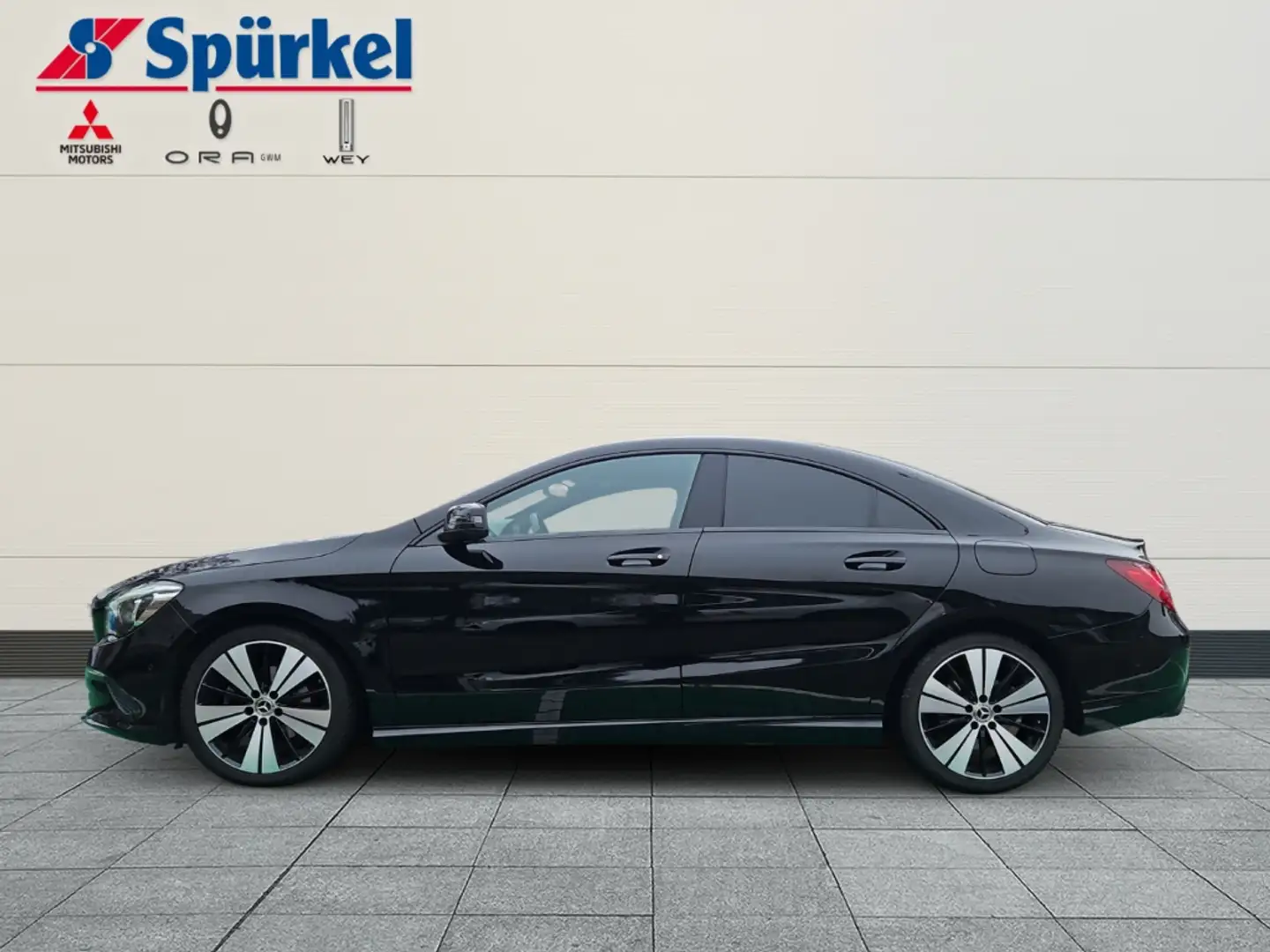 Mercedes-Benz CLA 200 Navigation, Bluetooth, Sitzheizung Noir - 2