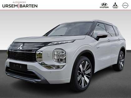Mitsubishi Outlander 2.4 PHEV Instyle+ | VAN € 64.930,00 VOOR 62.930,00