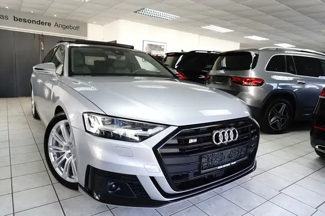 Audi S8 4.0 qu. LASER KERAMIK MASSAGE B&O PANO ACC