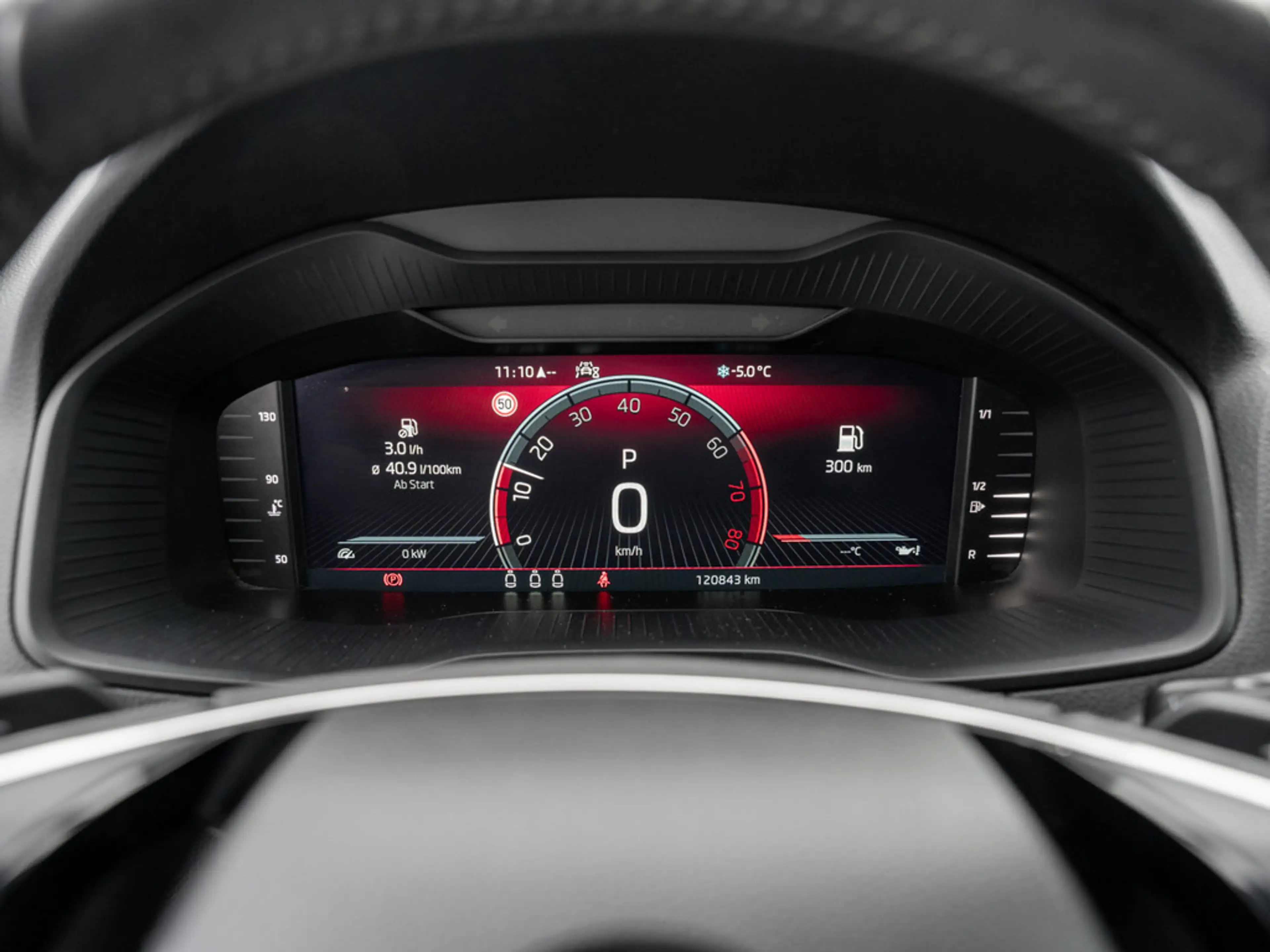Skoda Karoq 1.5 TSI Tour DSG Kessy pACC SmartLink S — photo 11