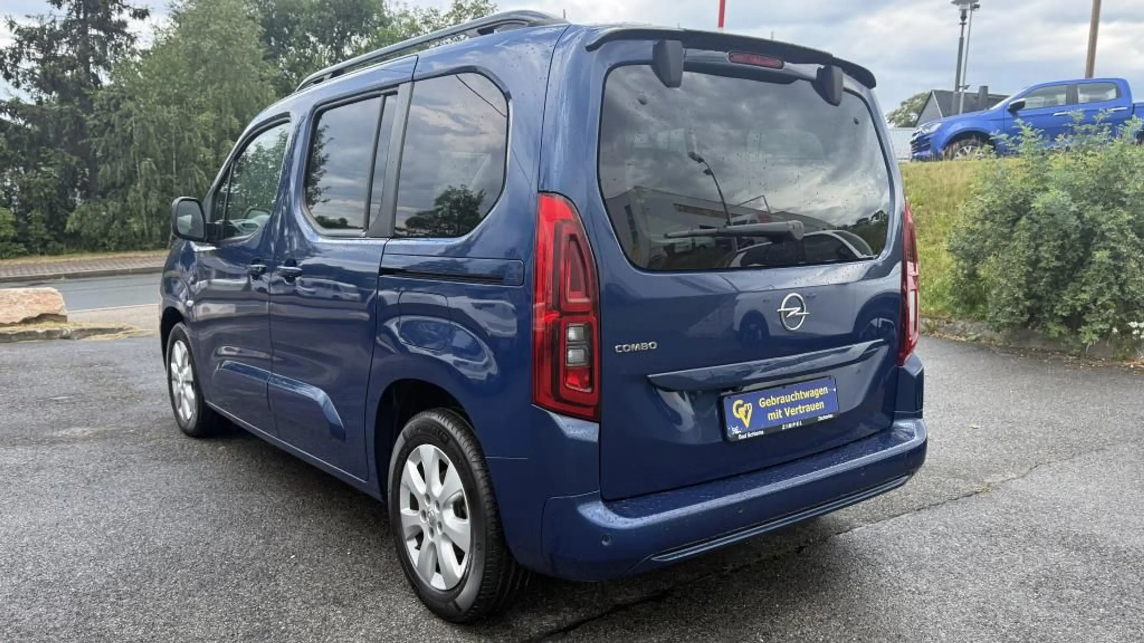 Opel Combo Life Ultimate 1.2T 180Kamera+Klimaautomati — photo 7