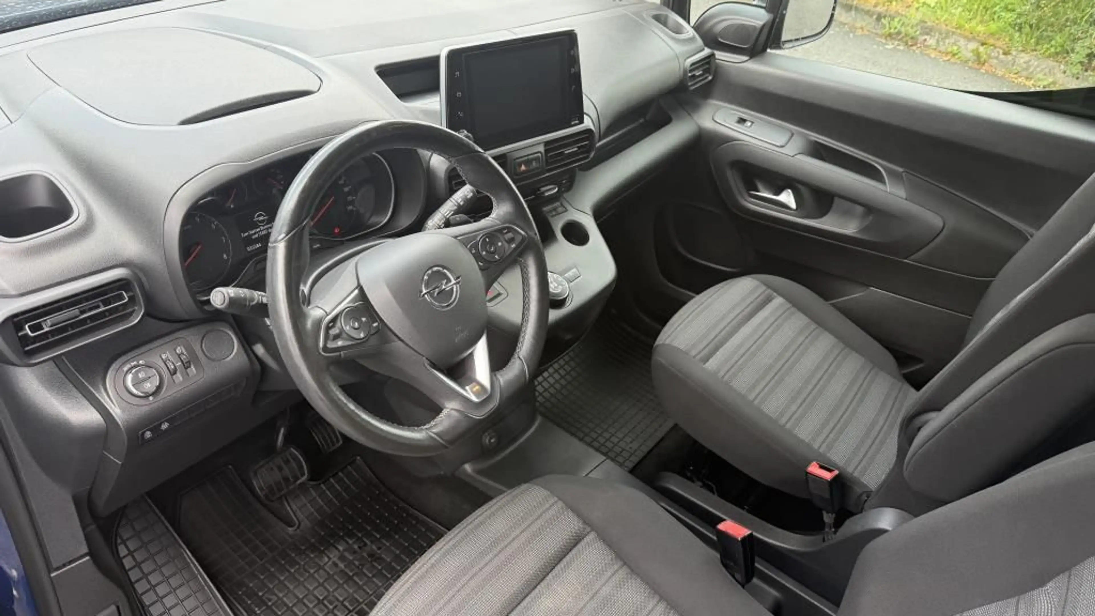 Opel Combo Life Ultimate 1.2T 180Kamera+Klimaautomati — photo 9