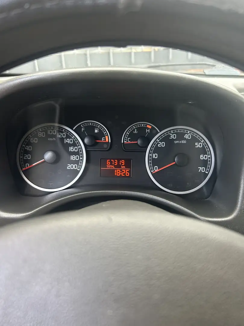 Fiat Punto 5p 1.2 Active - 1