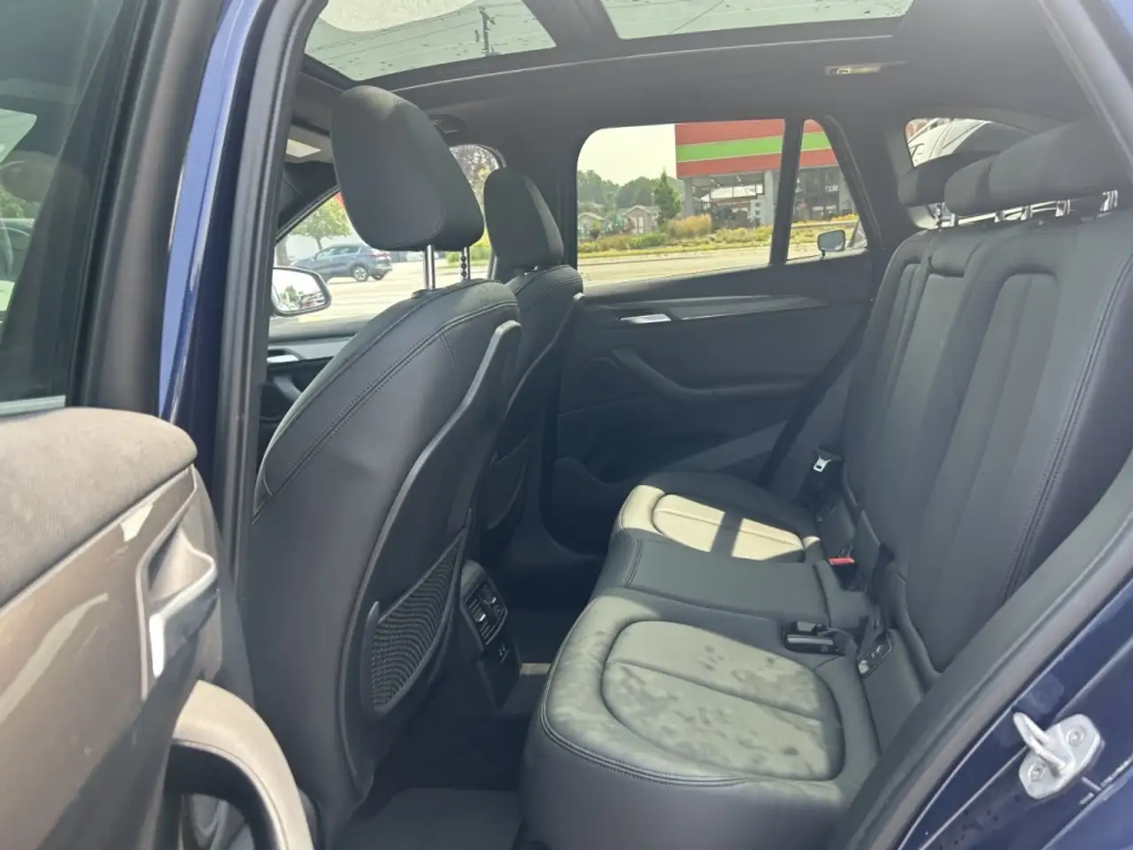 BMW X1 photo BMW X1