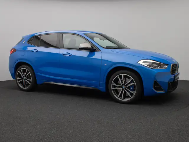 BMW X2 M view 4