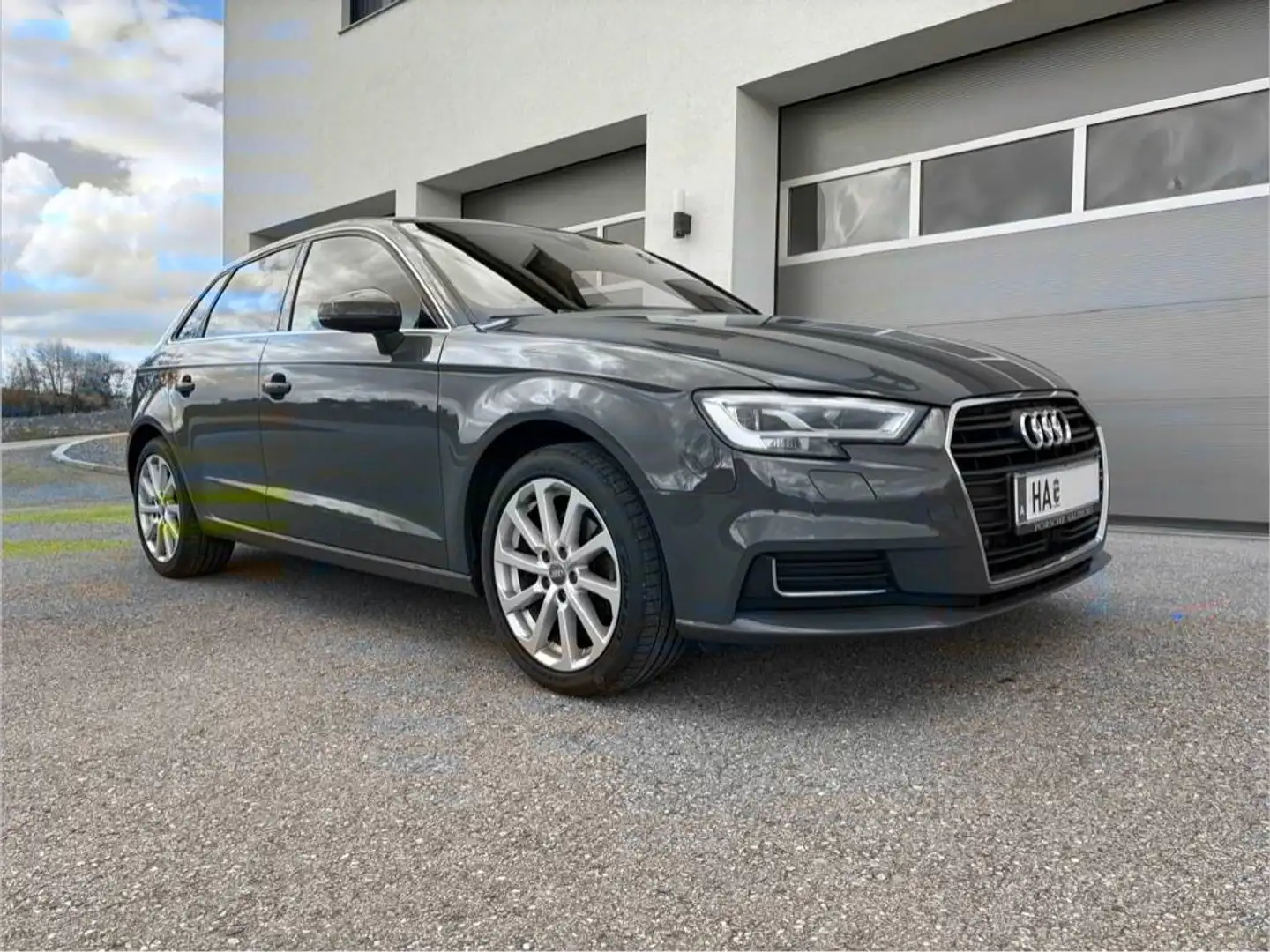 Audi A3 A3 SB 1,6 TDI S-tronic intense intense Grau - 1