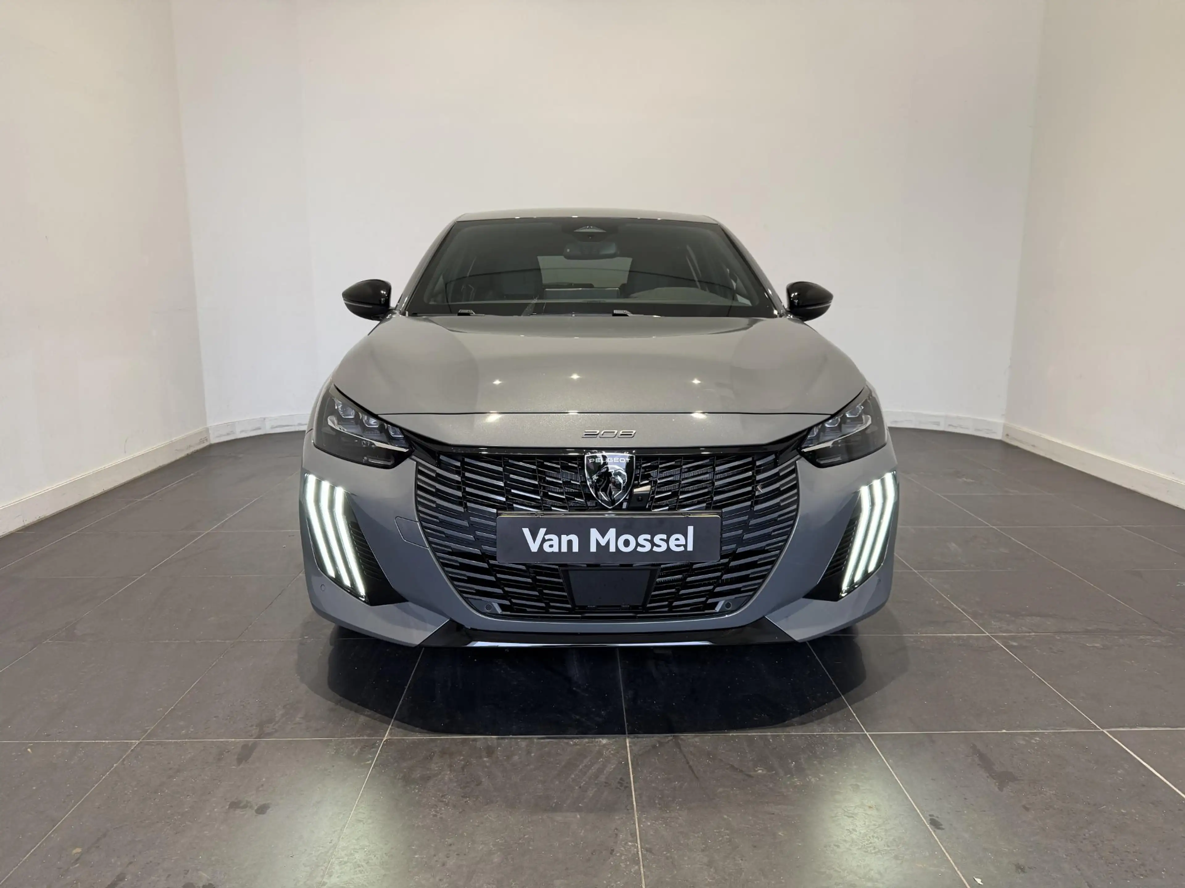 Peugeot e-208 EV GT 51 kWh — photo 2