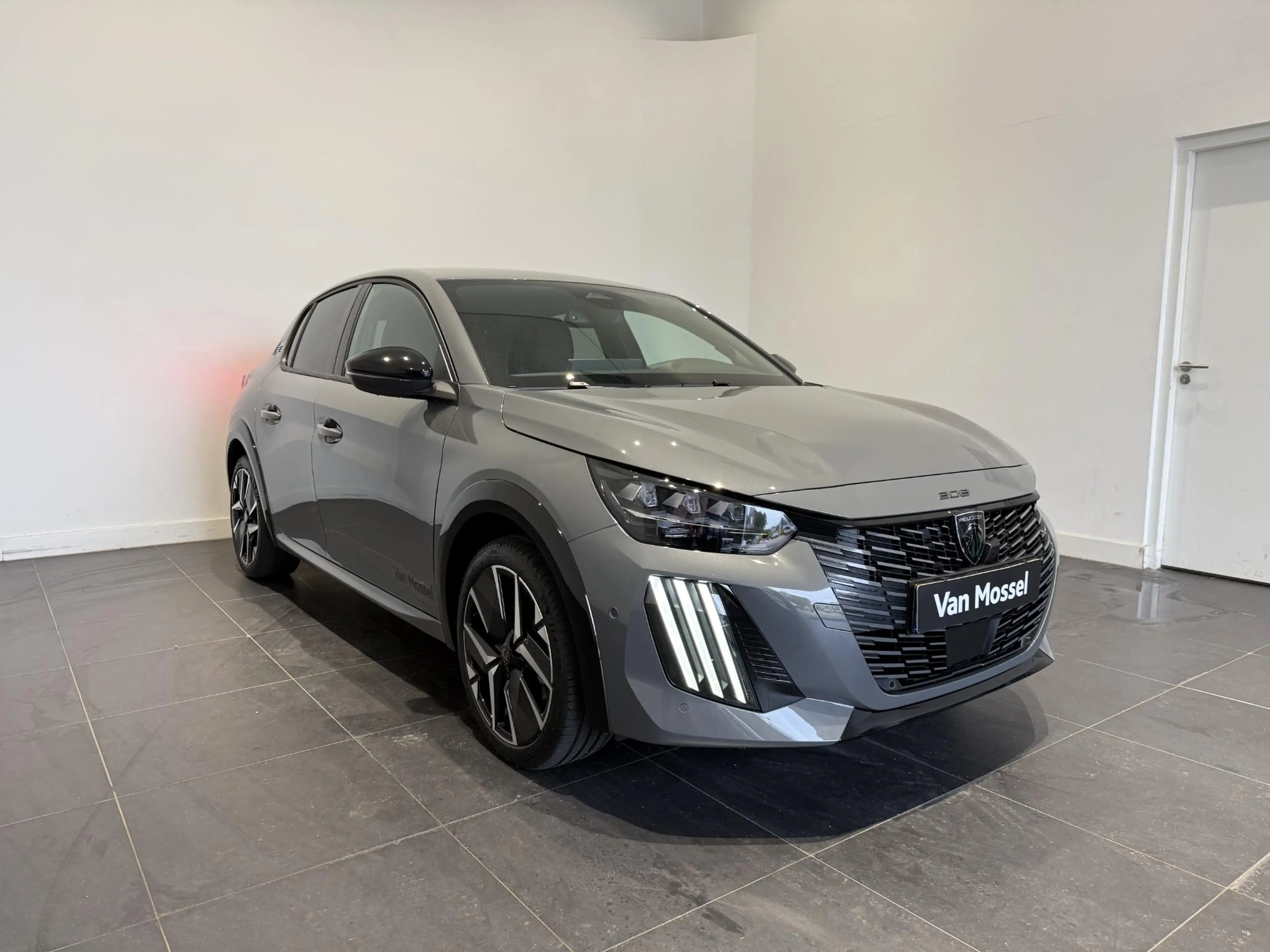 Peugeot e-208 EV GT 51 kWh — photo 3