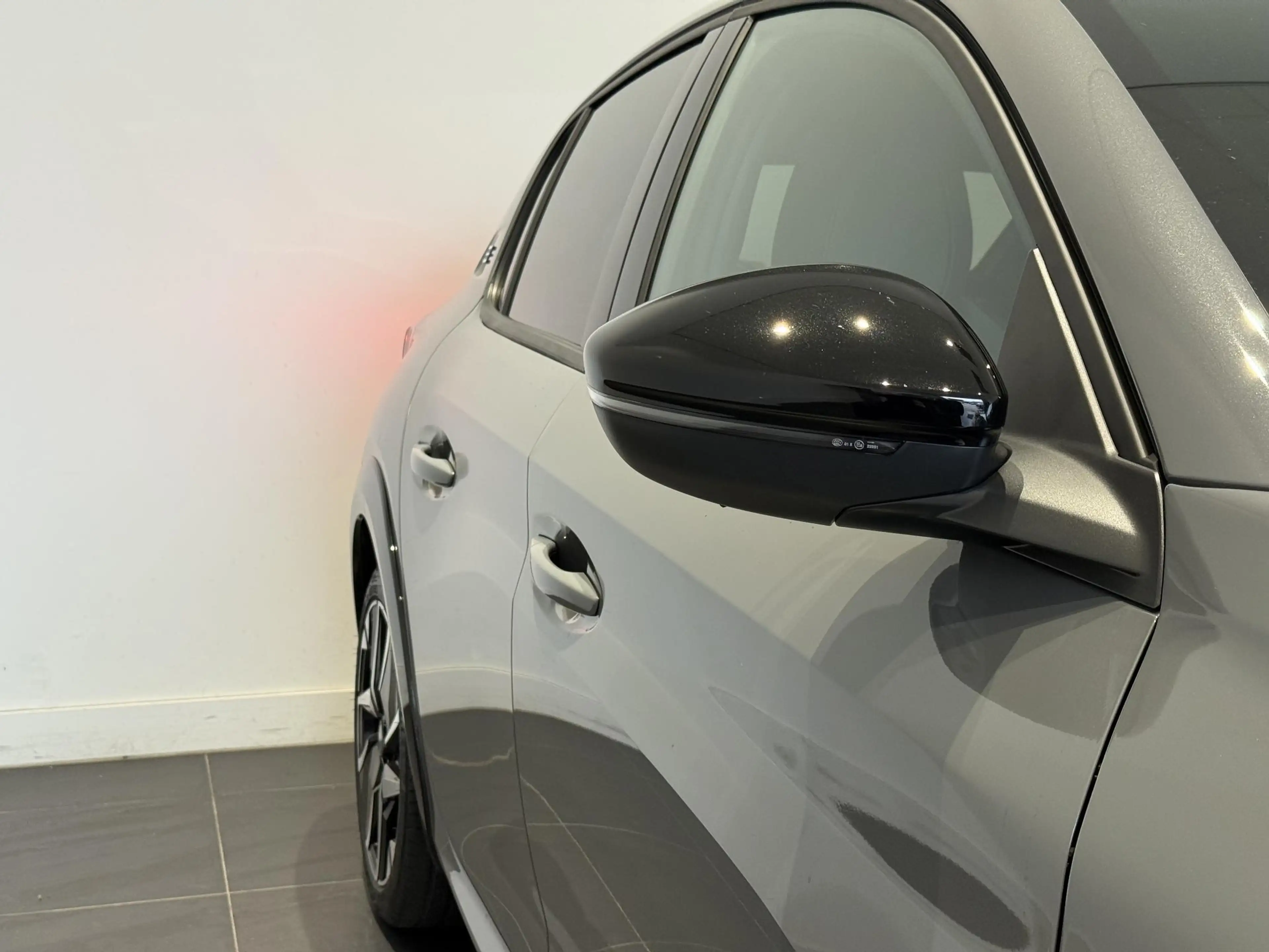 Peugeot e-208 EV GT 51 kWh — photo 7