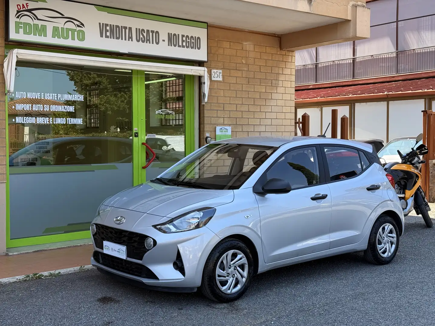 Hyundai i10 1.0 mpi Advanced - 1