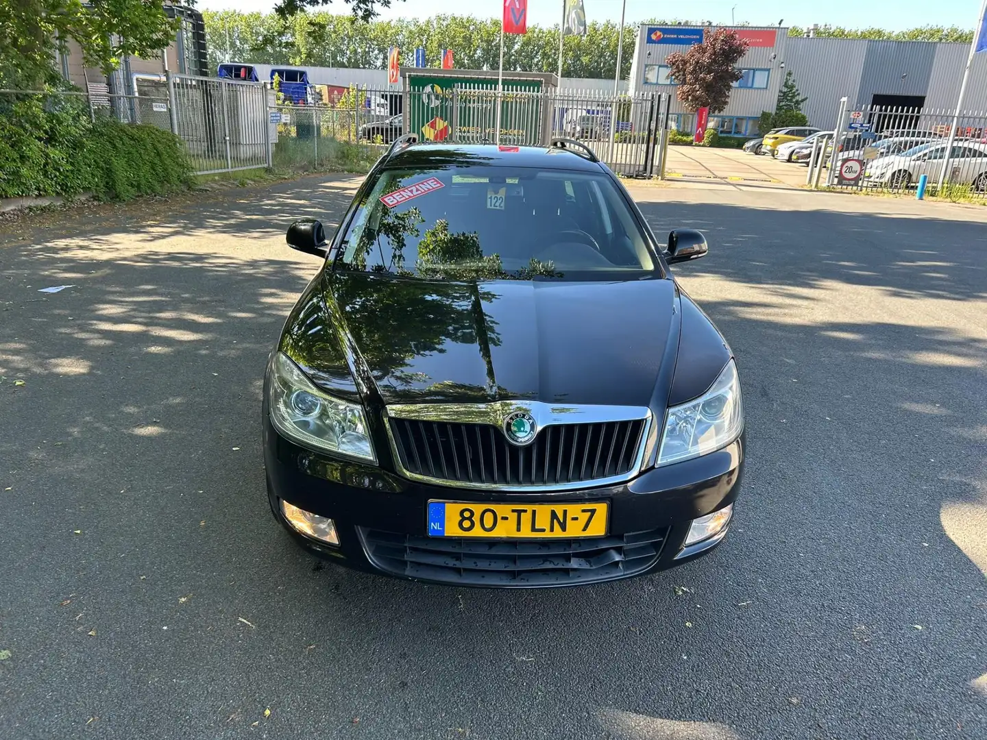 Skoda Octavia Combi 1.2 TSI Ambition Business Line NETTE AUTO RI Zwart - 2