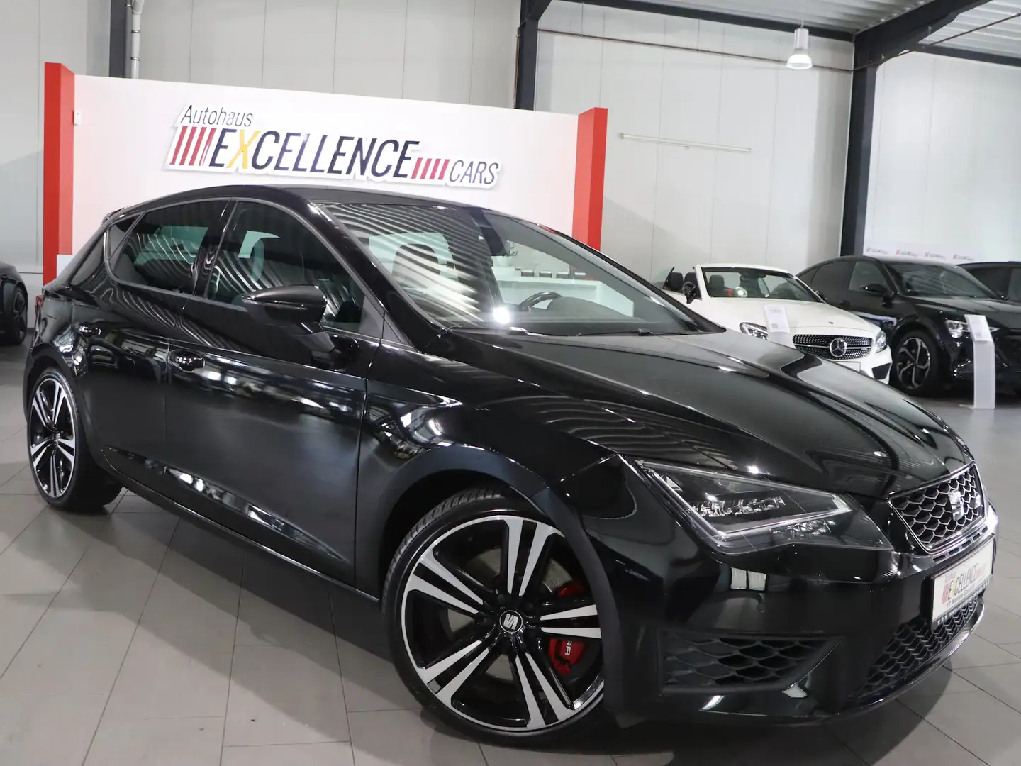 SEAT Leon CUPRA 290 BLACK / 1.HAND / LED, DCC, NAVI+ Negru - 2