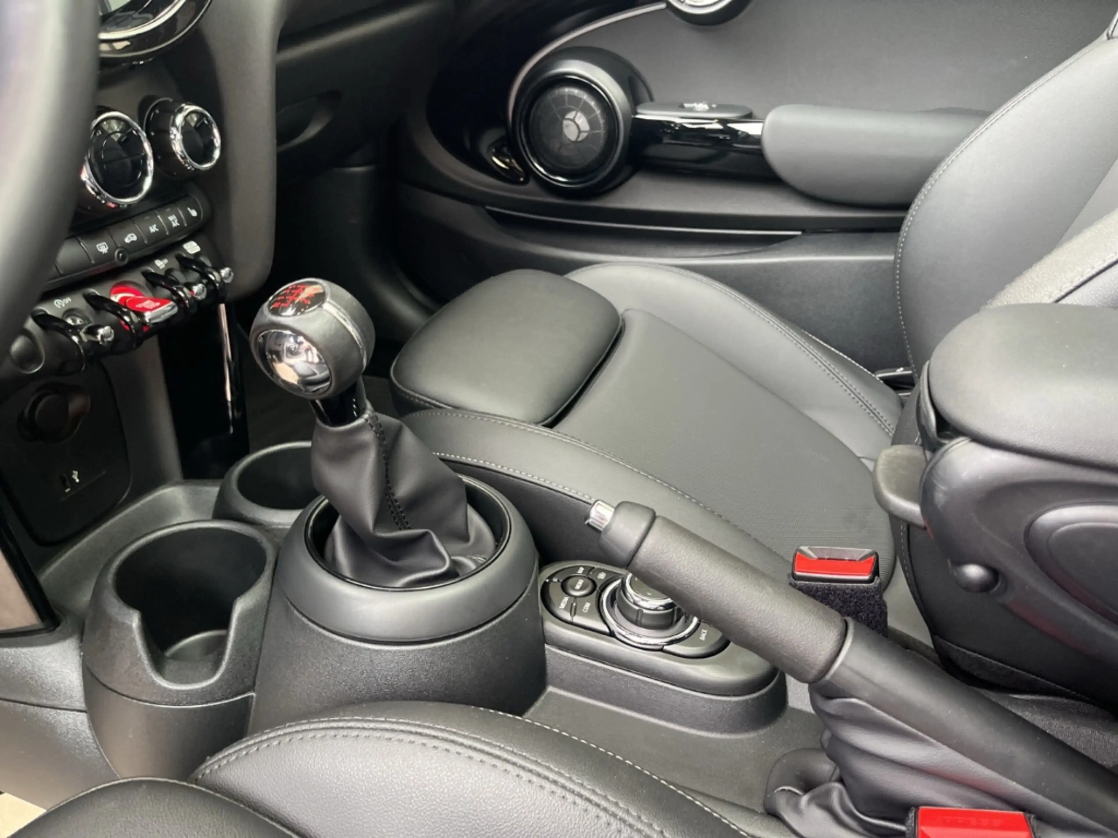 MINI Cooper S JCW Trim/Panoramadach/HarmanKardon — photo 11