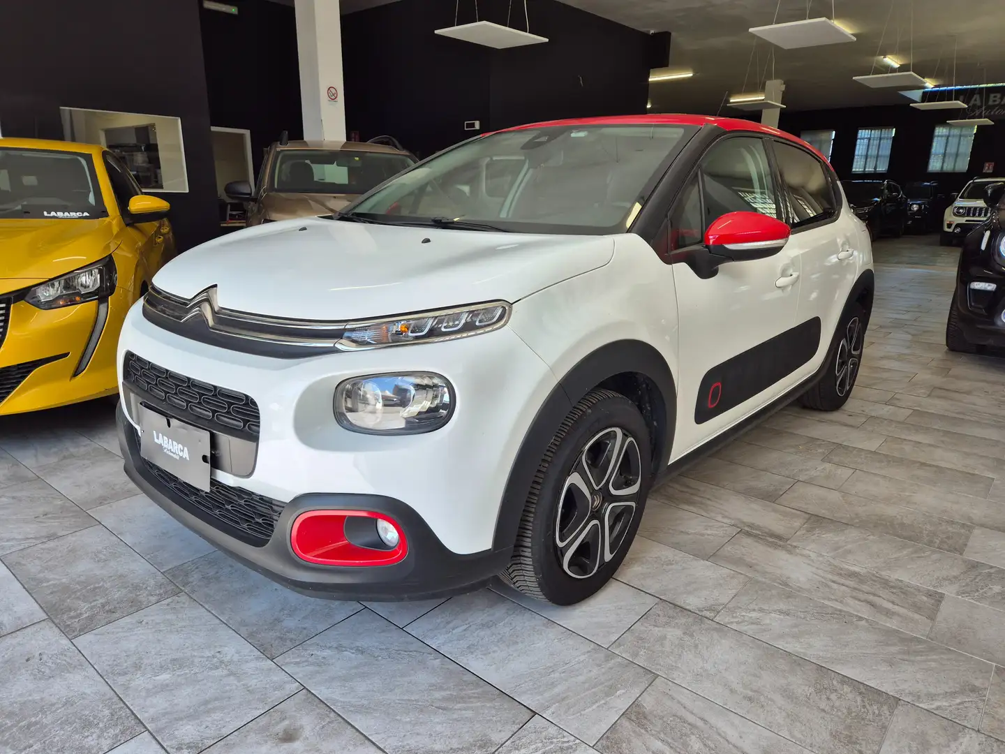 Citroen C3 C3 1.2 puretech Shine 82cv Blanc - 2