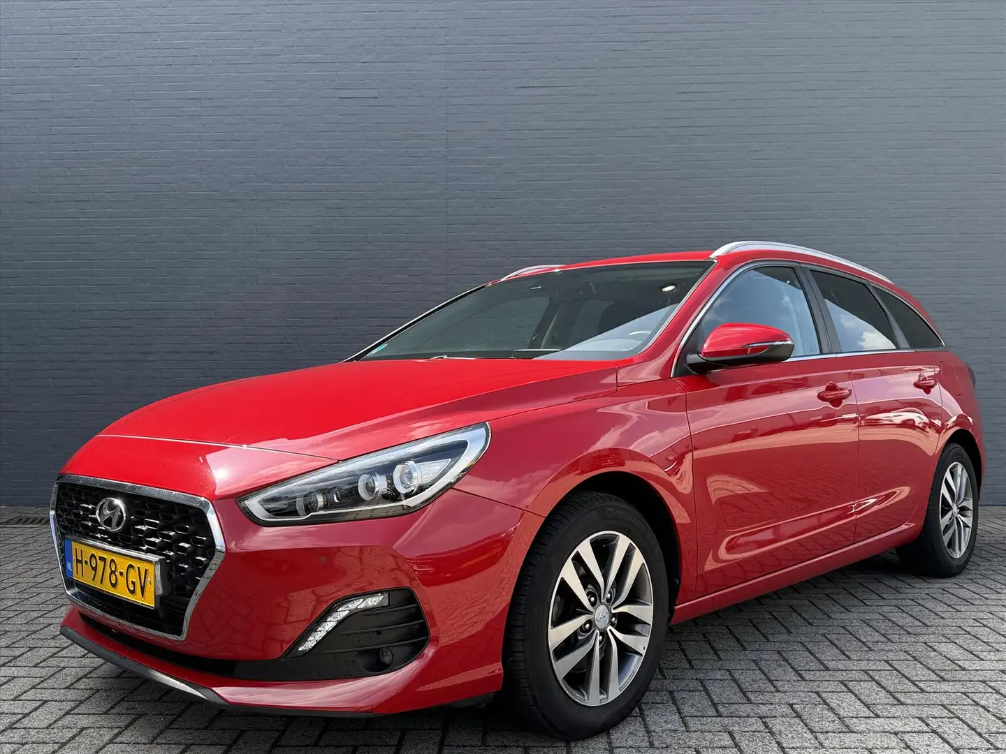 Hyundai i30 Wagon 1.4 T-GDi 140pk 7-DCT Comfort | Automaat | N Rot - 2