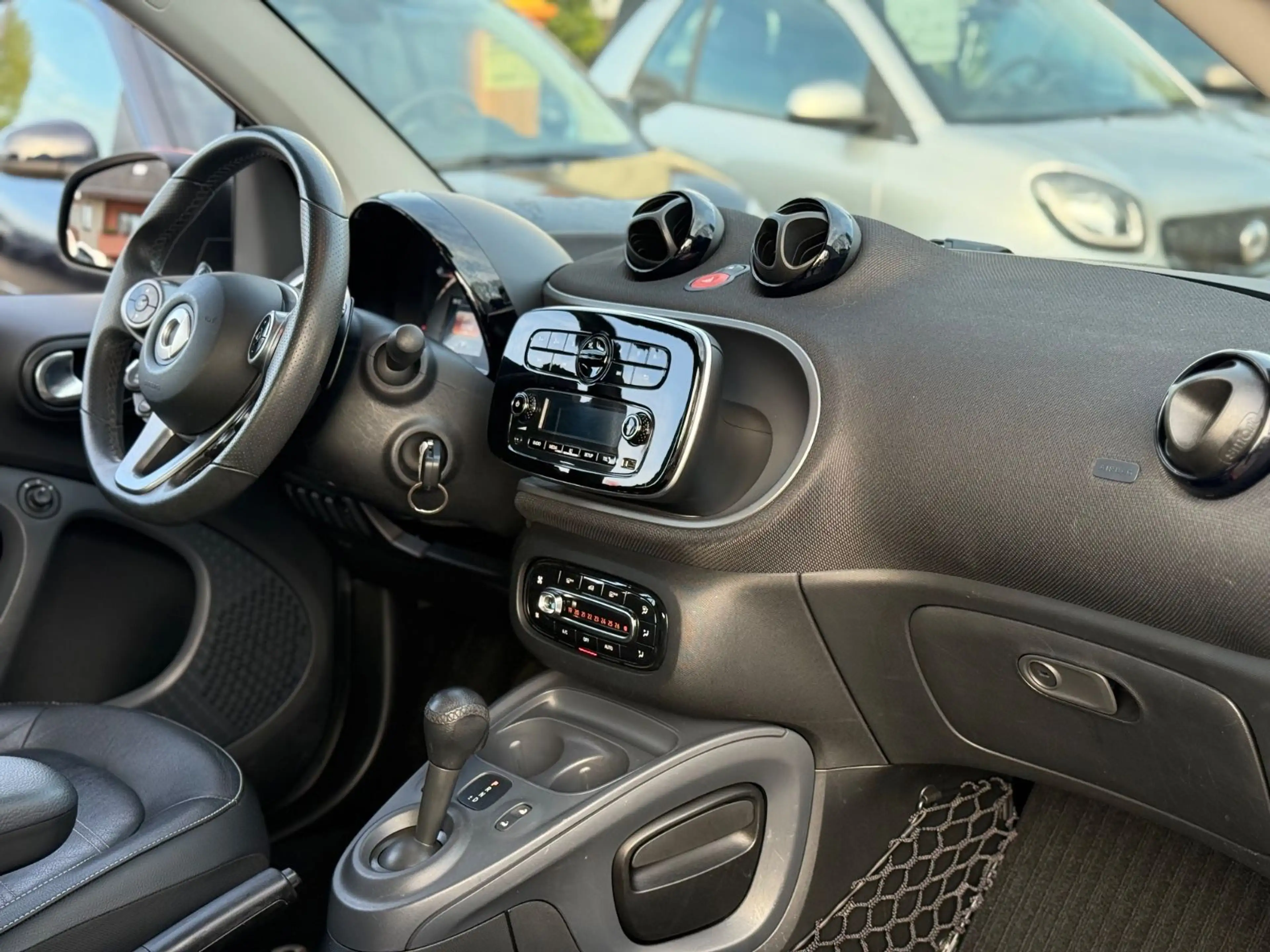 smart forTwo CABRIO*90PS*PRIME*SPORTPAKET*1.HAND*AUTOM — photo 11