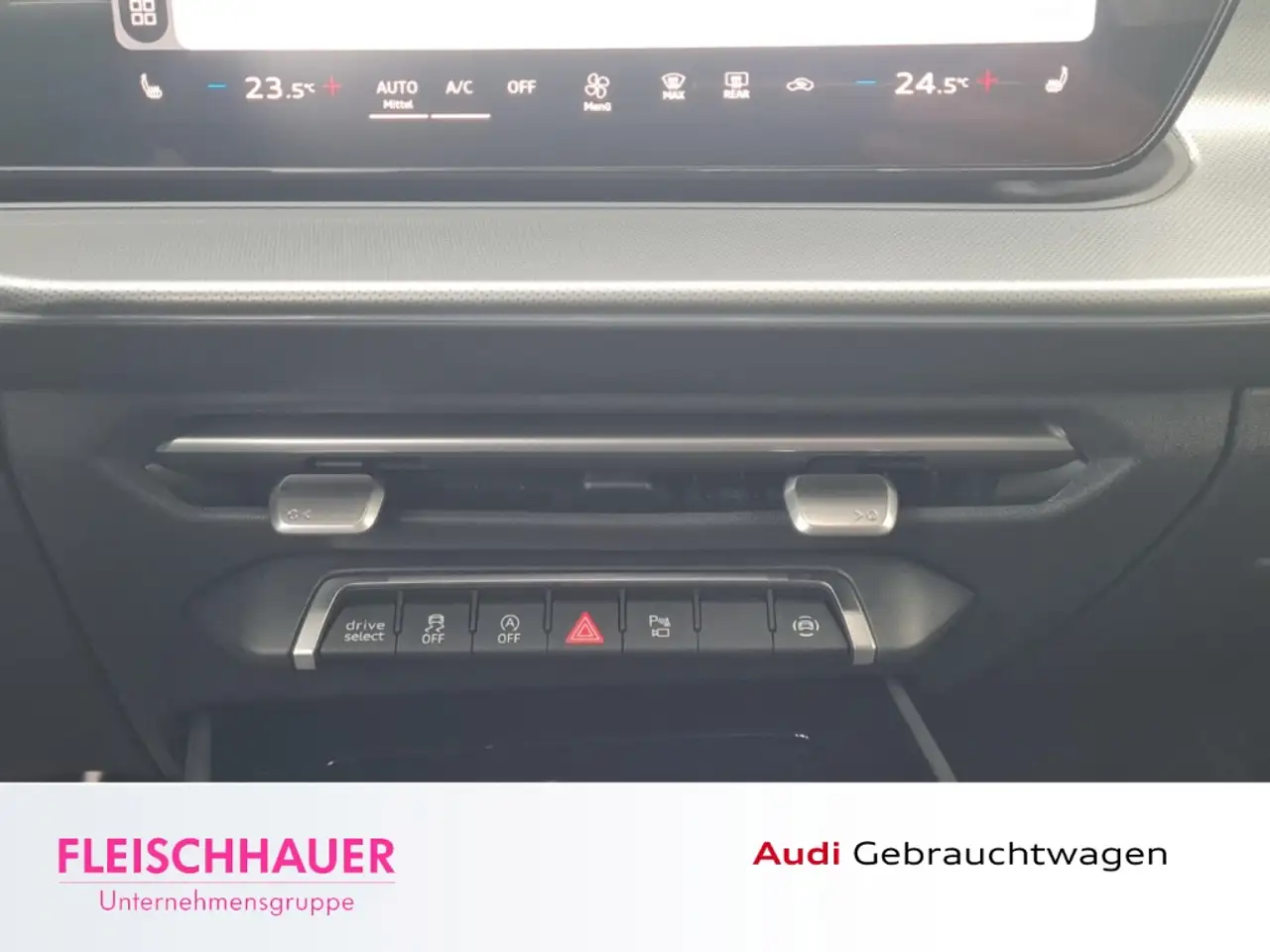 Audi Q3 SUV TFSI quattro S tronic HUD+ AHK+PANO+NAVI 12