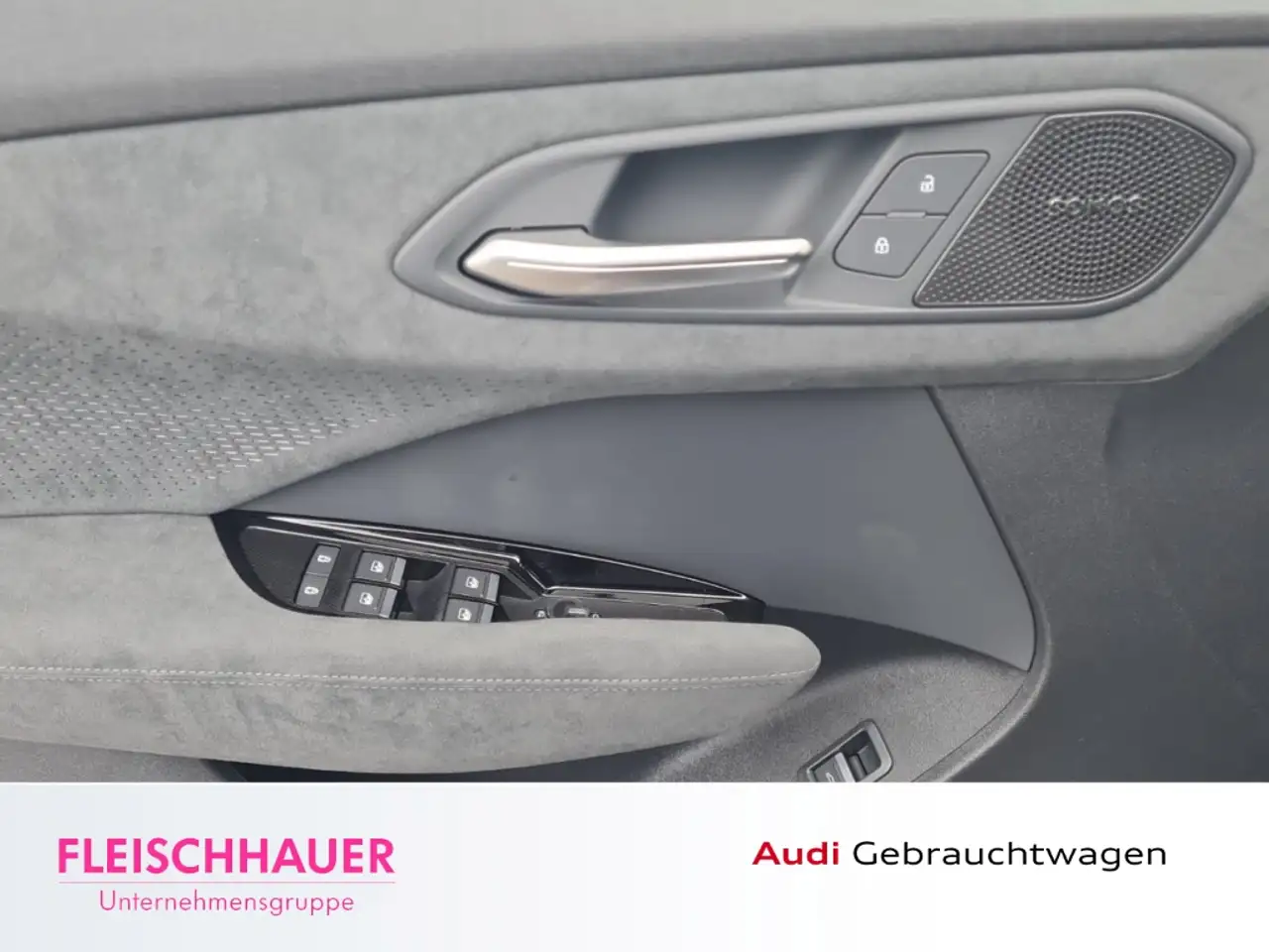 Audi Q3 SUV TFSI quattro S tronic HUD+ AHK+PANO+NAVI 9