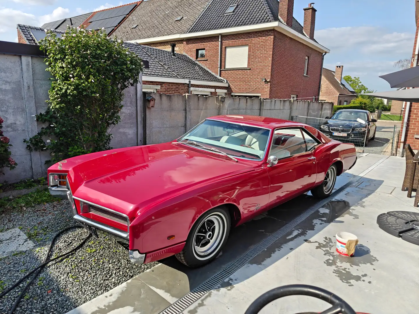 Buick Riviera coupé Rot - 2