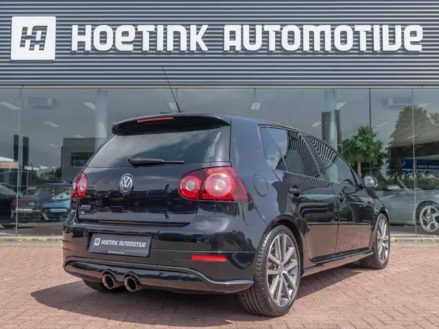 Volkswagen Golf view 2