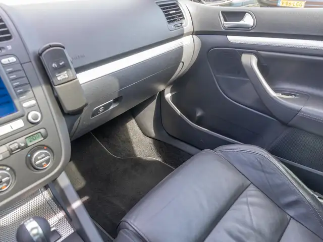 Volkswagen Golf view 28