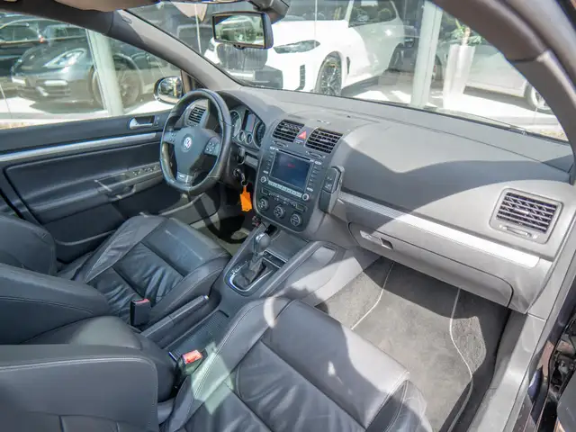 Volkswagen Golf view 5