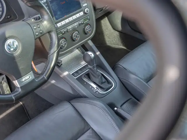 Volkswagen Golf view 12