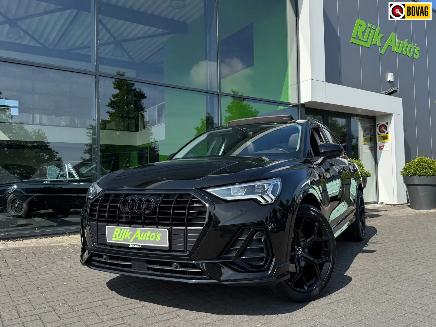 Audi Q3 35 TFSI S-Line * Panoramadak * Matrix Led * Camera Zwart - 1