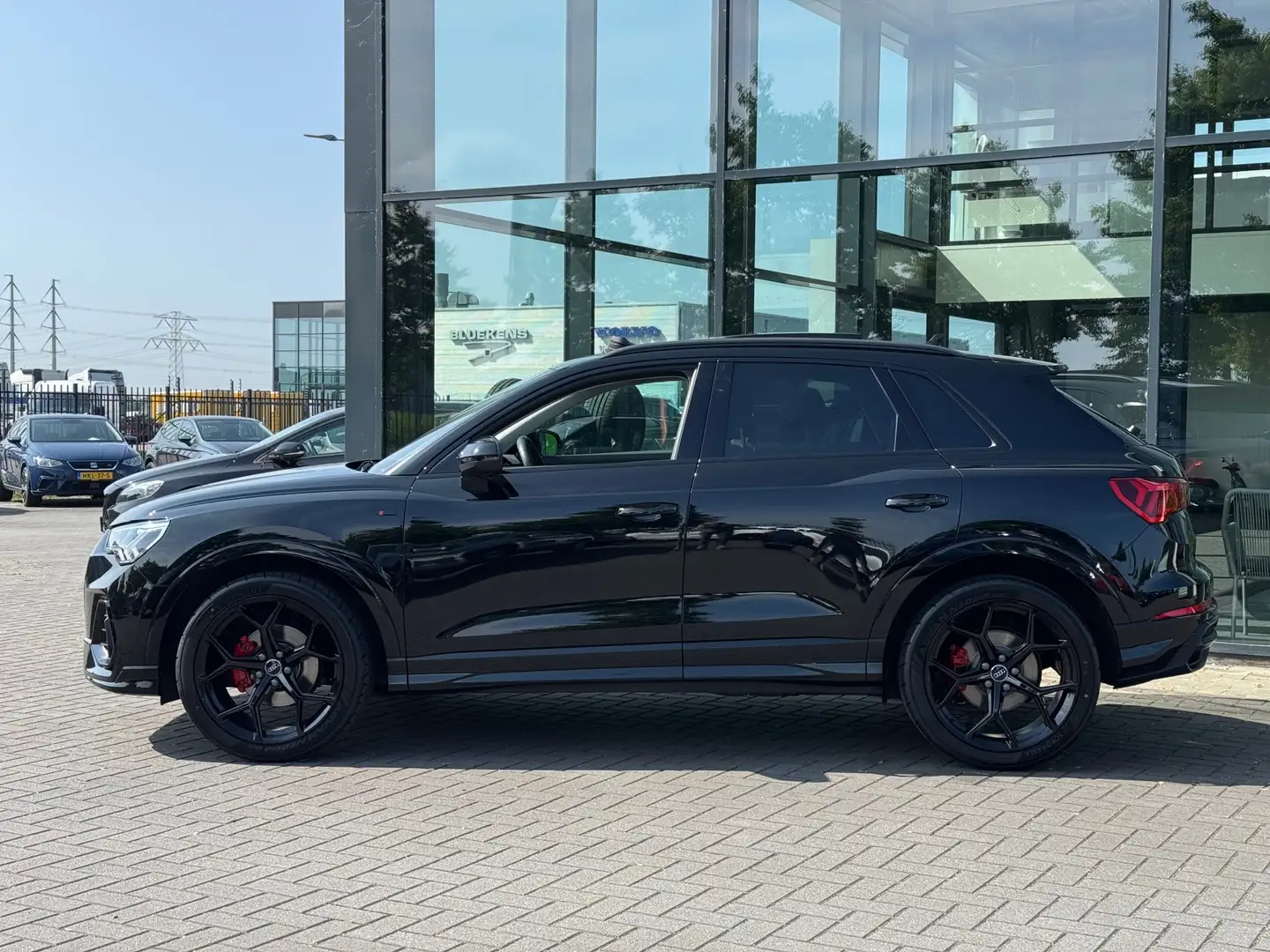 Audi Q3 35 TFSI S-Line * Panoramadak * Matrix Led * Camera Zwart - 2