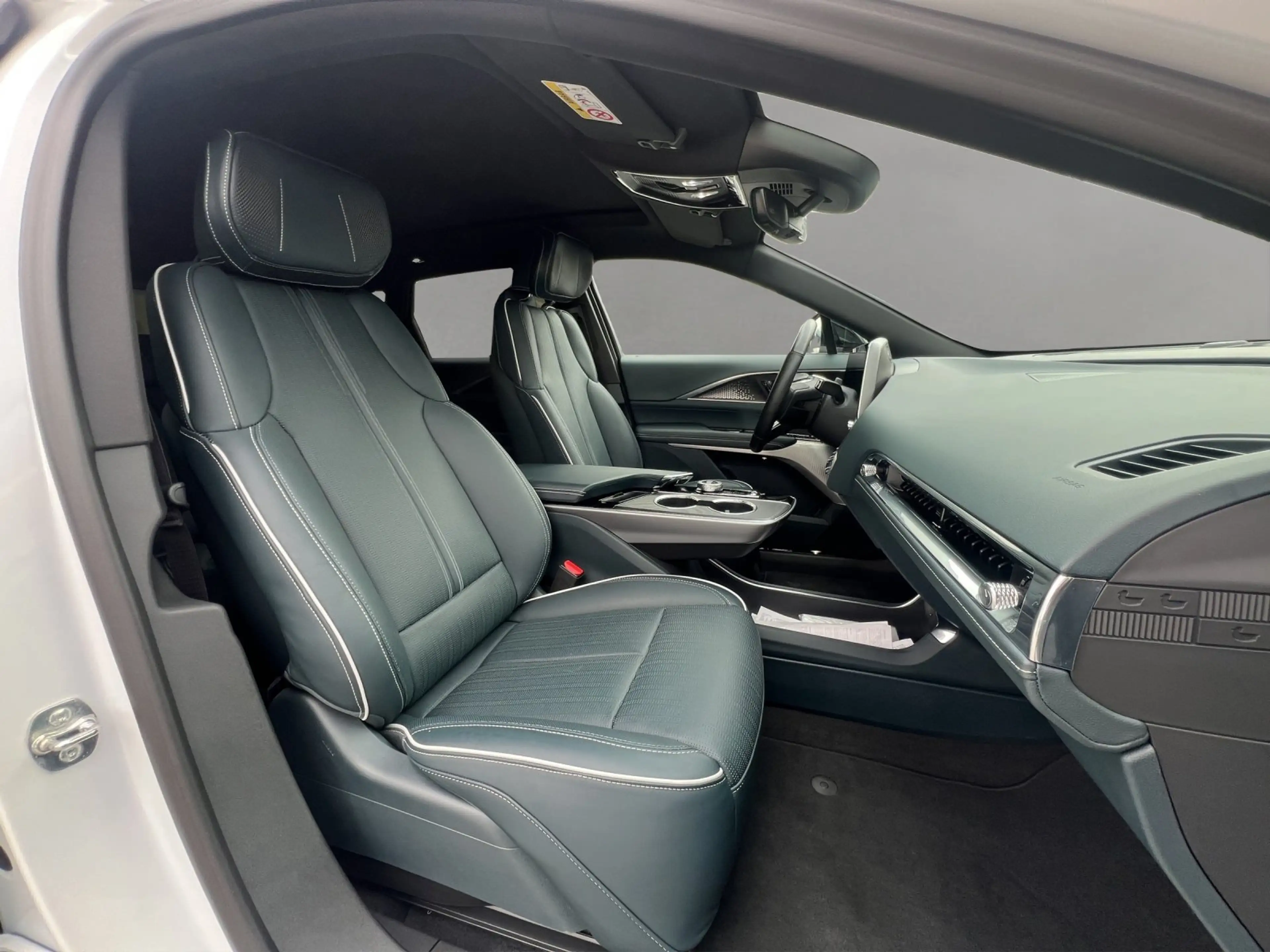 Cadillac Lyriq AWD Sport/PANO-DACH/MASSAGE/AKG/ACC/360°KA — photo 8