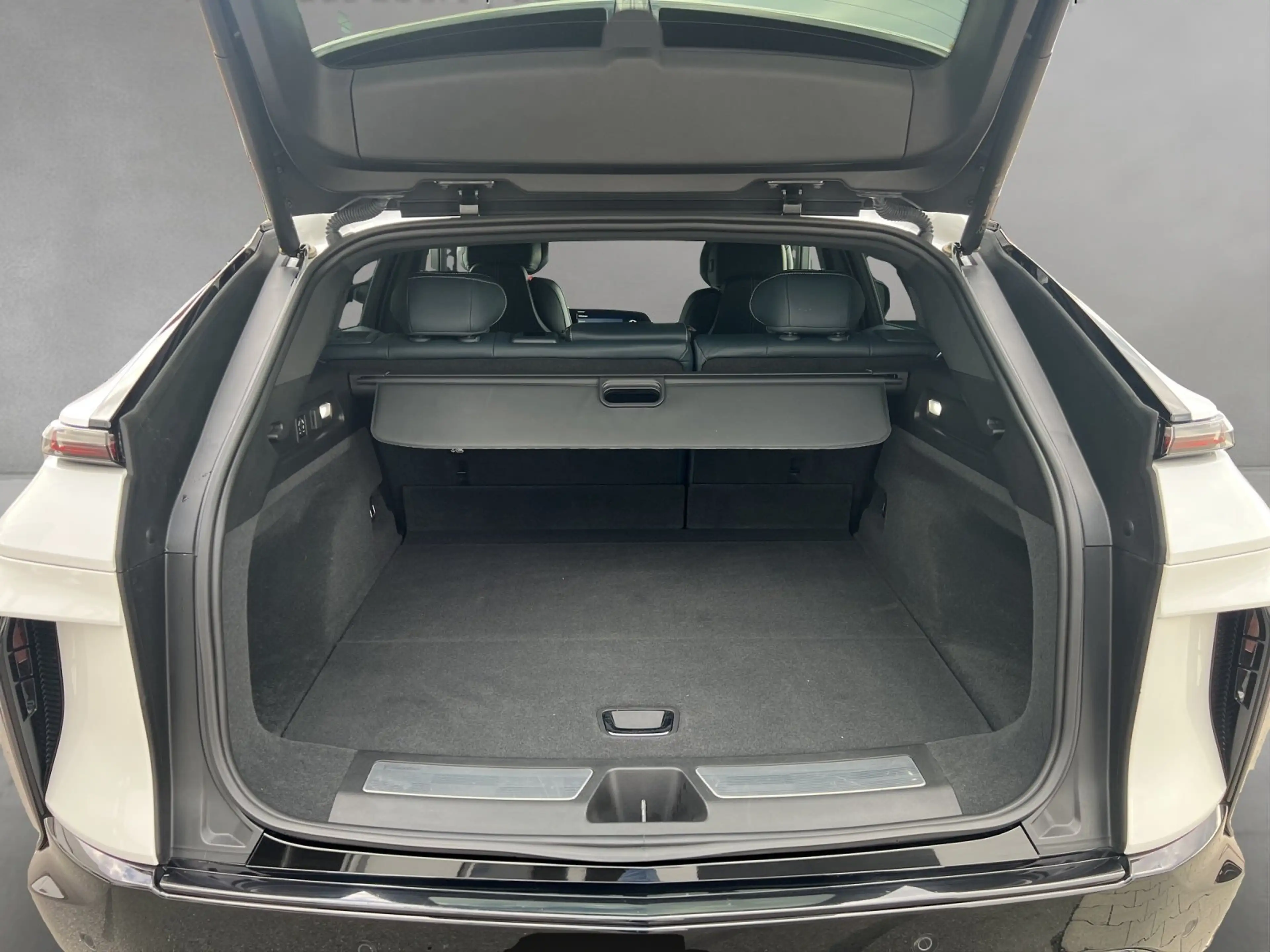 Cadillac Lyriq AWD Sport/PANO-DACH/MASSAGE/AKG/ACC/360°KA — photo 7