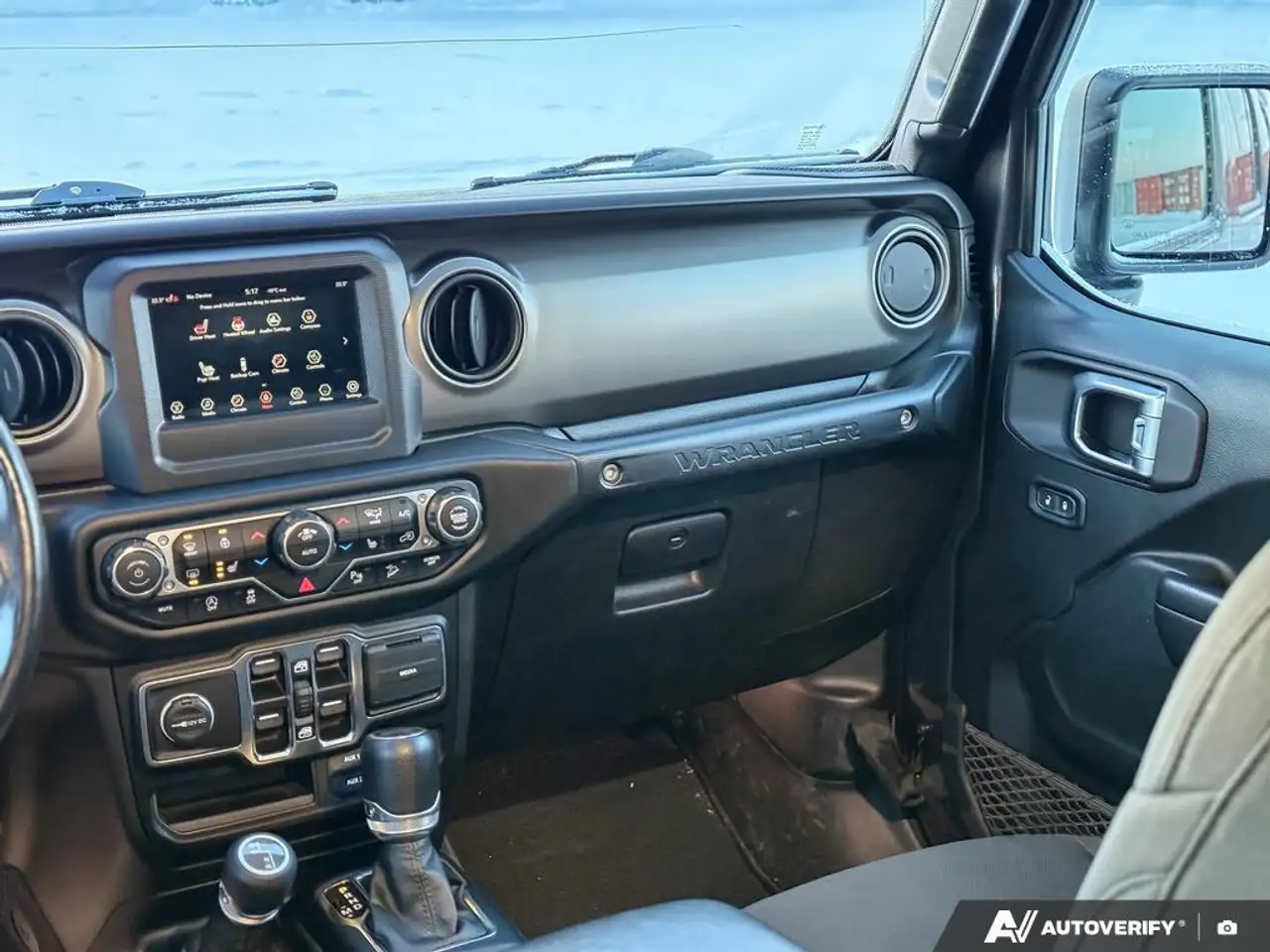 Jeep Wrangler снимка Jeep Wrangler