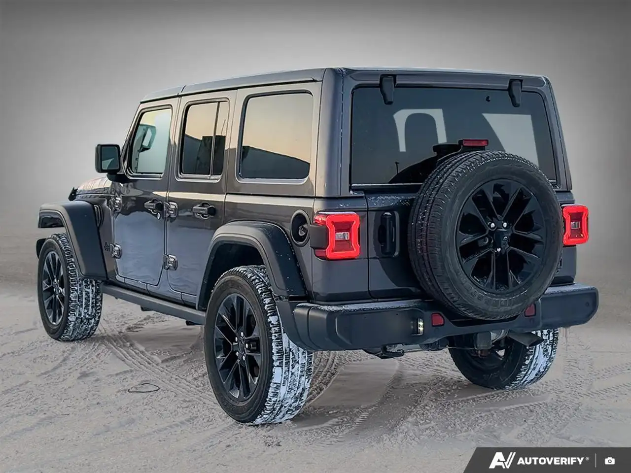 Jeep Wrangler снимка Jeep Wrangler