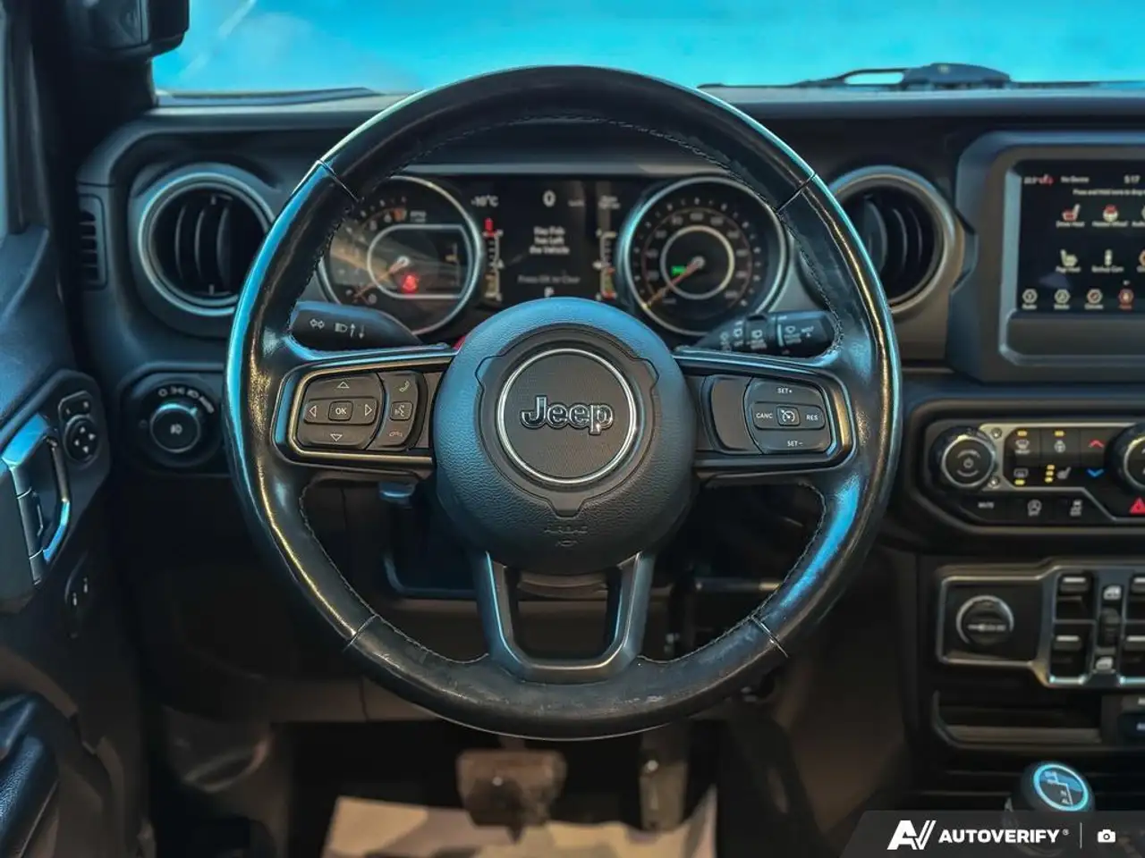 Jeep Wrangler снимка Jeep Wrangler