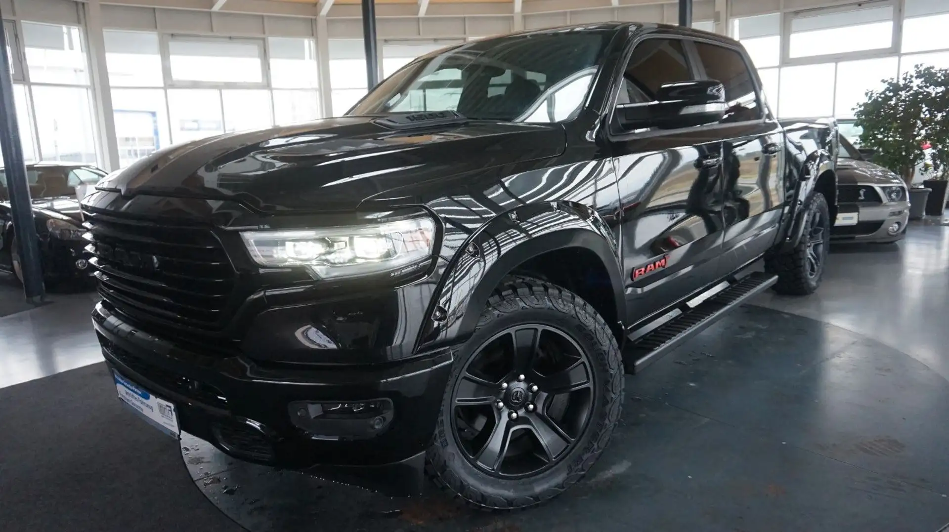 Dodge RAM 1500 Limited*Pano*Luftf*Navi12*LED*Kam*AHK* Schwarz - 1